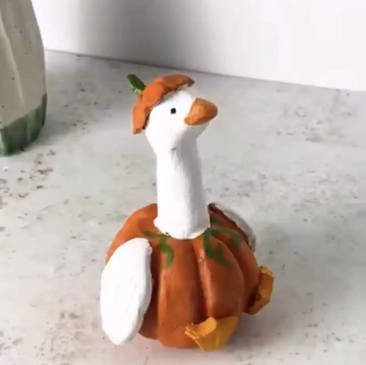Делаем уточку-тыкву из глины🧡