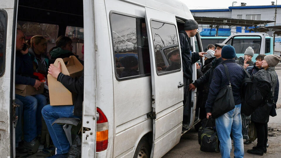 Киев начал эвакуацию предприятий и семей из Краматорска

Украина готовится к потере Константиновки, 