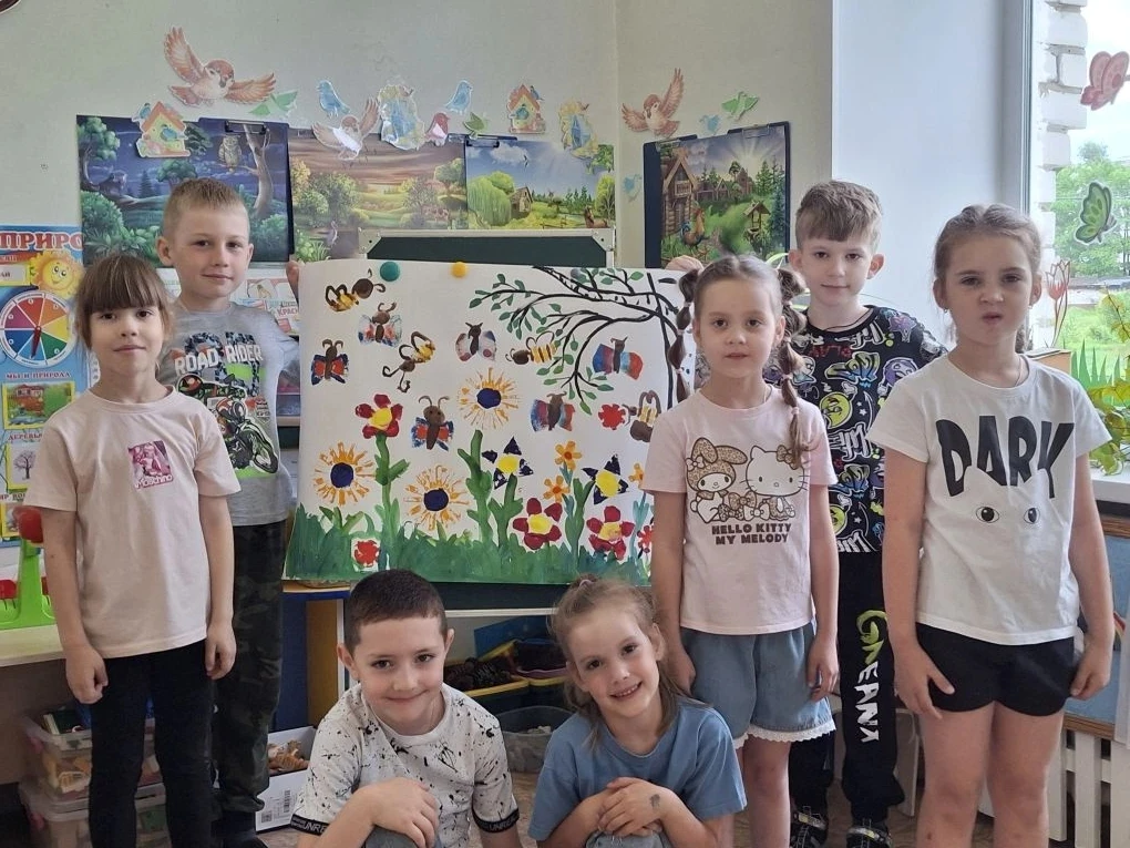ДЕТИ ЛЮБЯТ, ОЧЕНЬ ЛЮБЯТ РИСОВАТЬ!

🎓Нашим бывшим воспитанникам, выпускникам из подготовительной гру