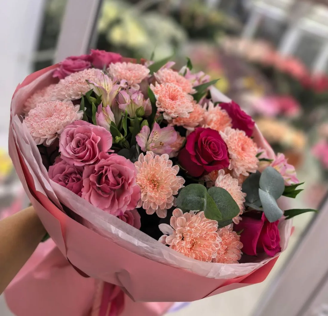 Запрос был на воздушный нежный букет с яркими элементами 💖