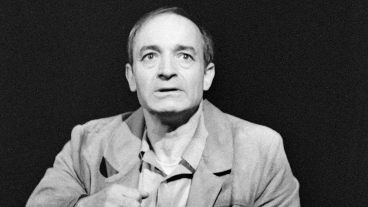 Какого цвета грязь? – Любого.
Пол грязным может быть и слово,
Идея, руки, площадь, шины,
Грязь – лиш