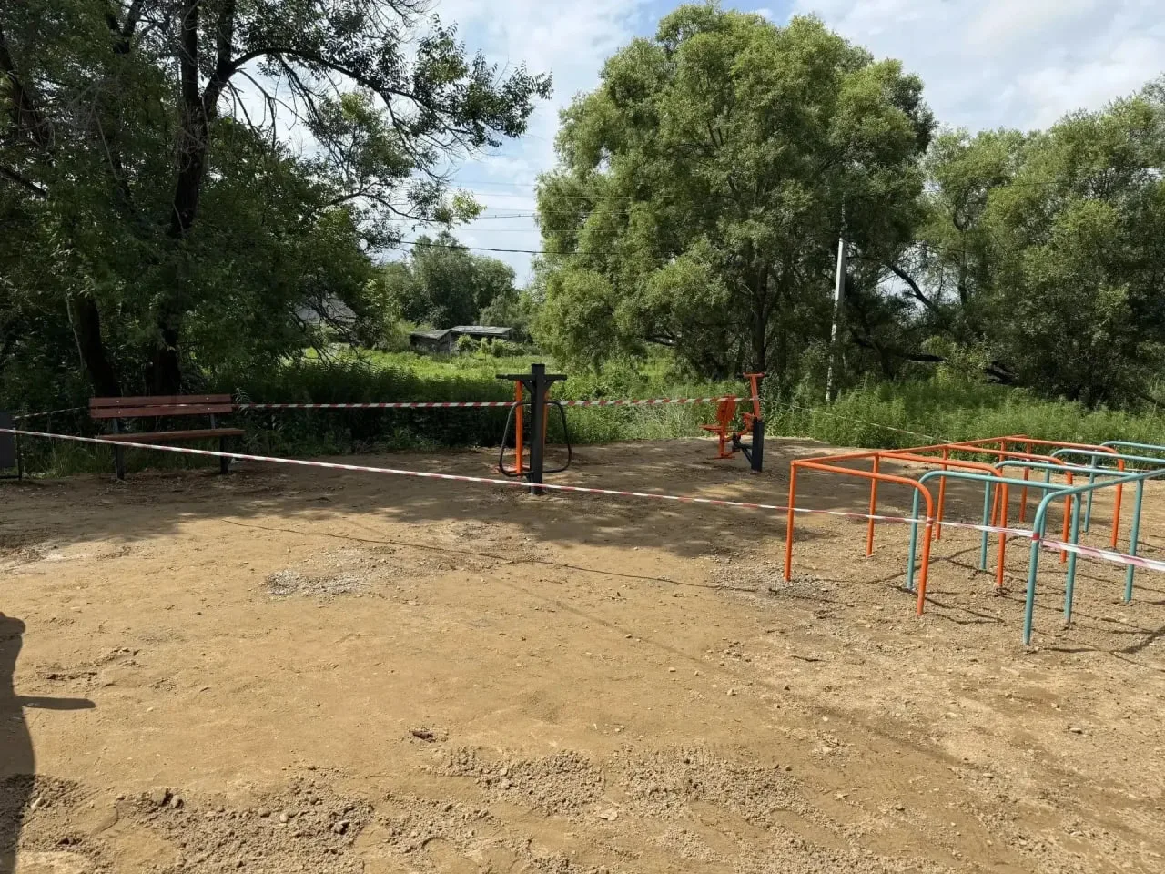 Благодаря инициативе жителей в городах Приморья благоустраивают скверы и дворы 

💬Сразу в нескольки