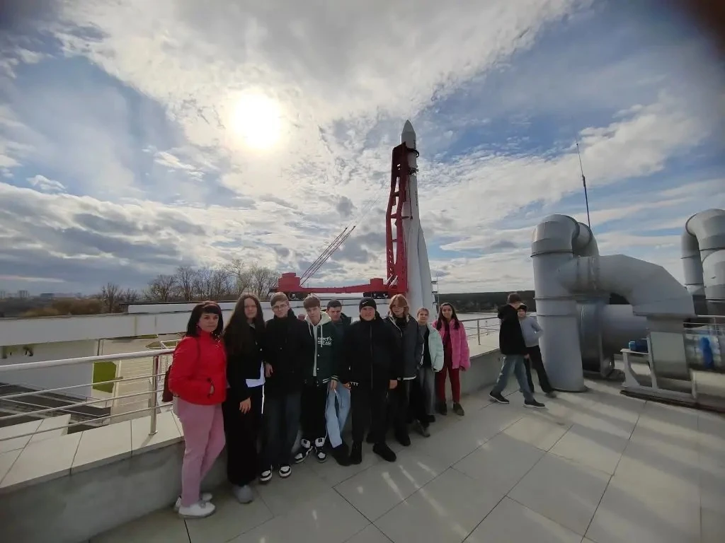 ✔️Космическую субботу" провели ребята из 6А, 6Г и 6 Д классов🧑‍🚀 🚀. Ребята побывали в одном из лучши
