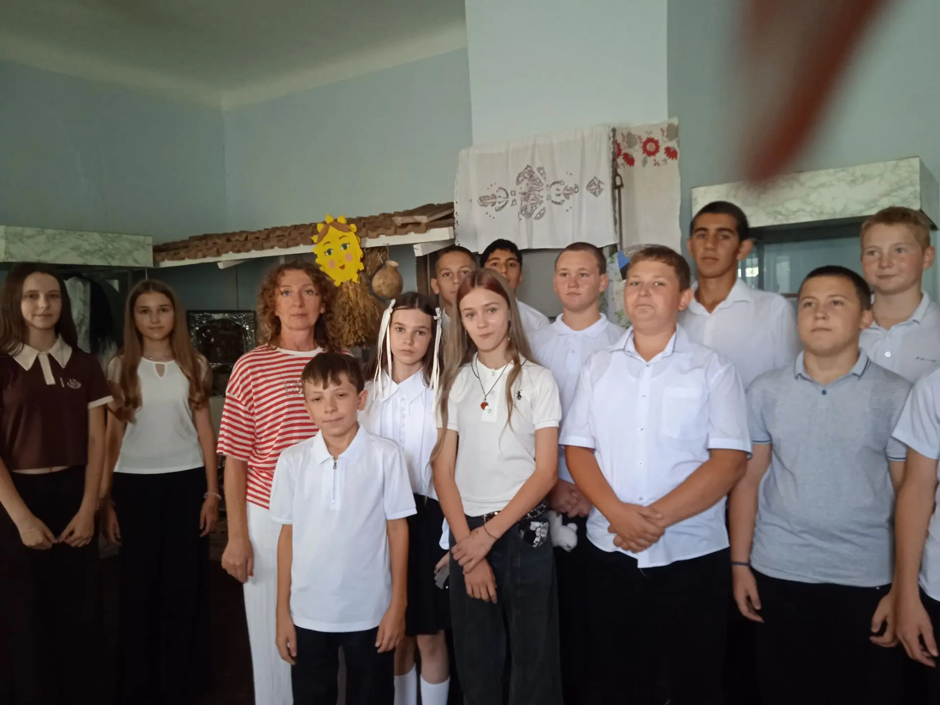 Учащиеся 7 класса посетили выставку  "Победа на Дальнем Востоке" приуроченную ко Дню По...