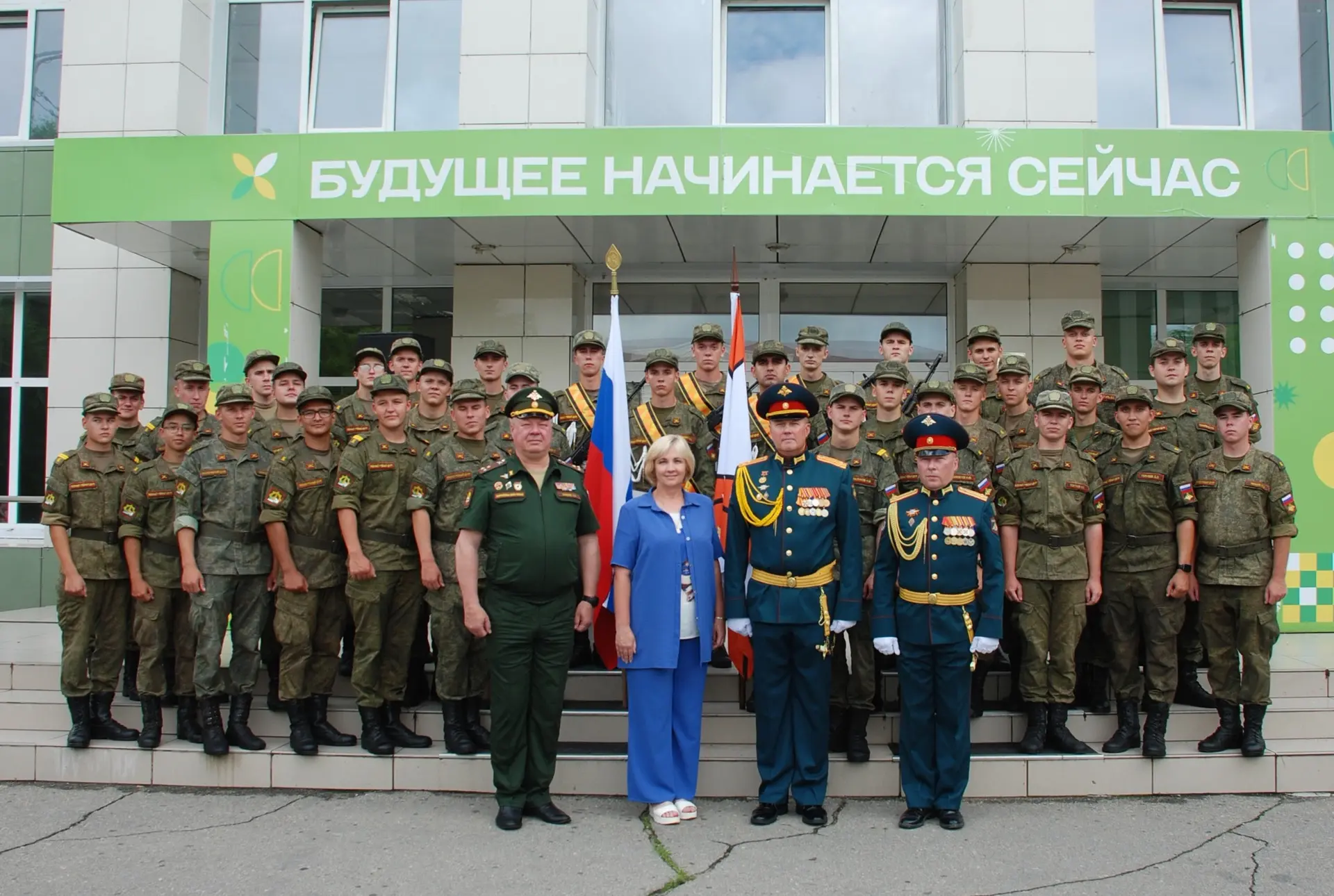 Наши студенты стали выпускниками Военного учебного центра при Дальневосточном ГАУ. Для центра этот в