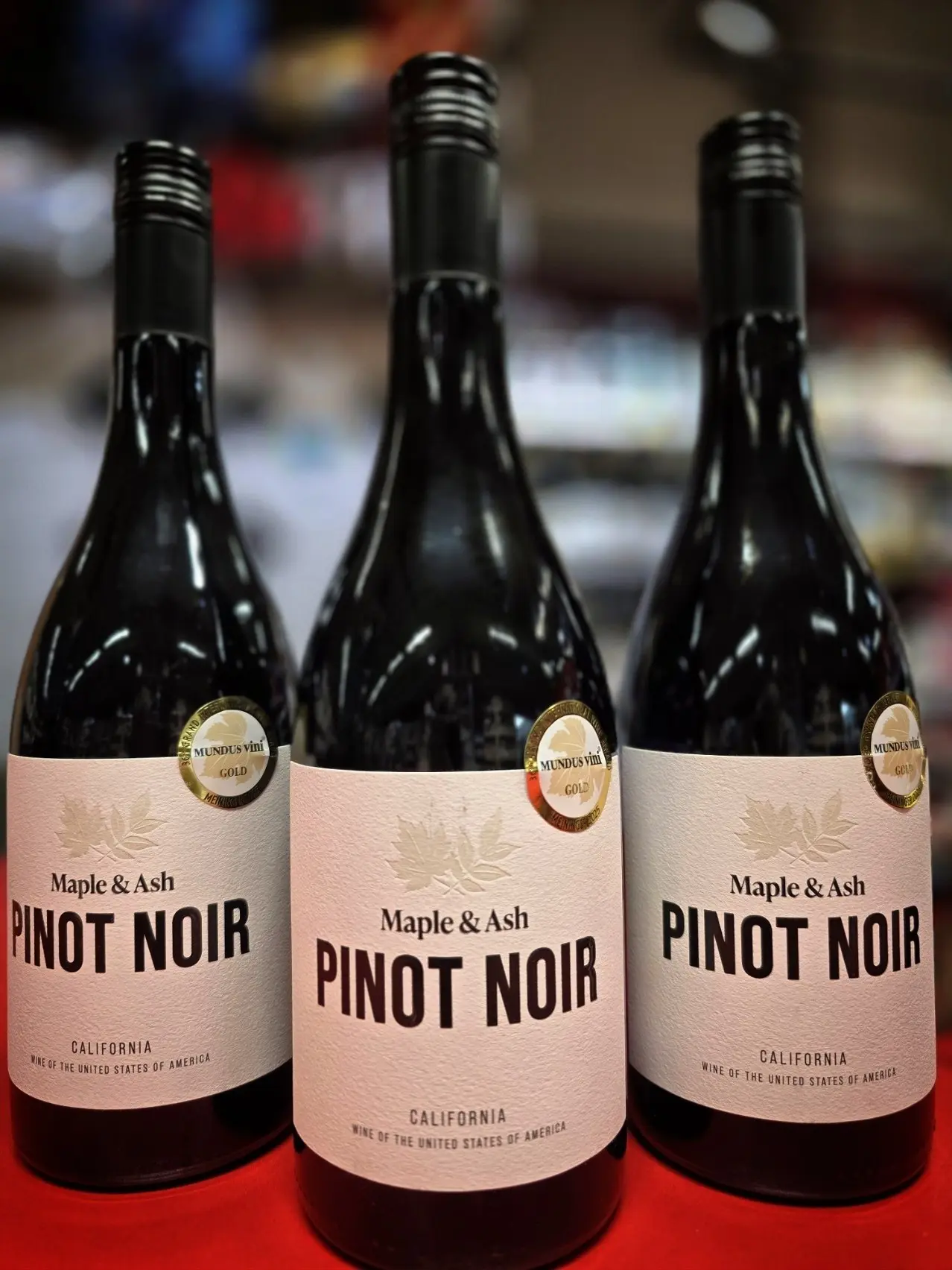 Pinot Noir "Maple & Ash"-