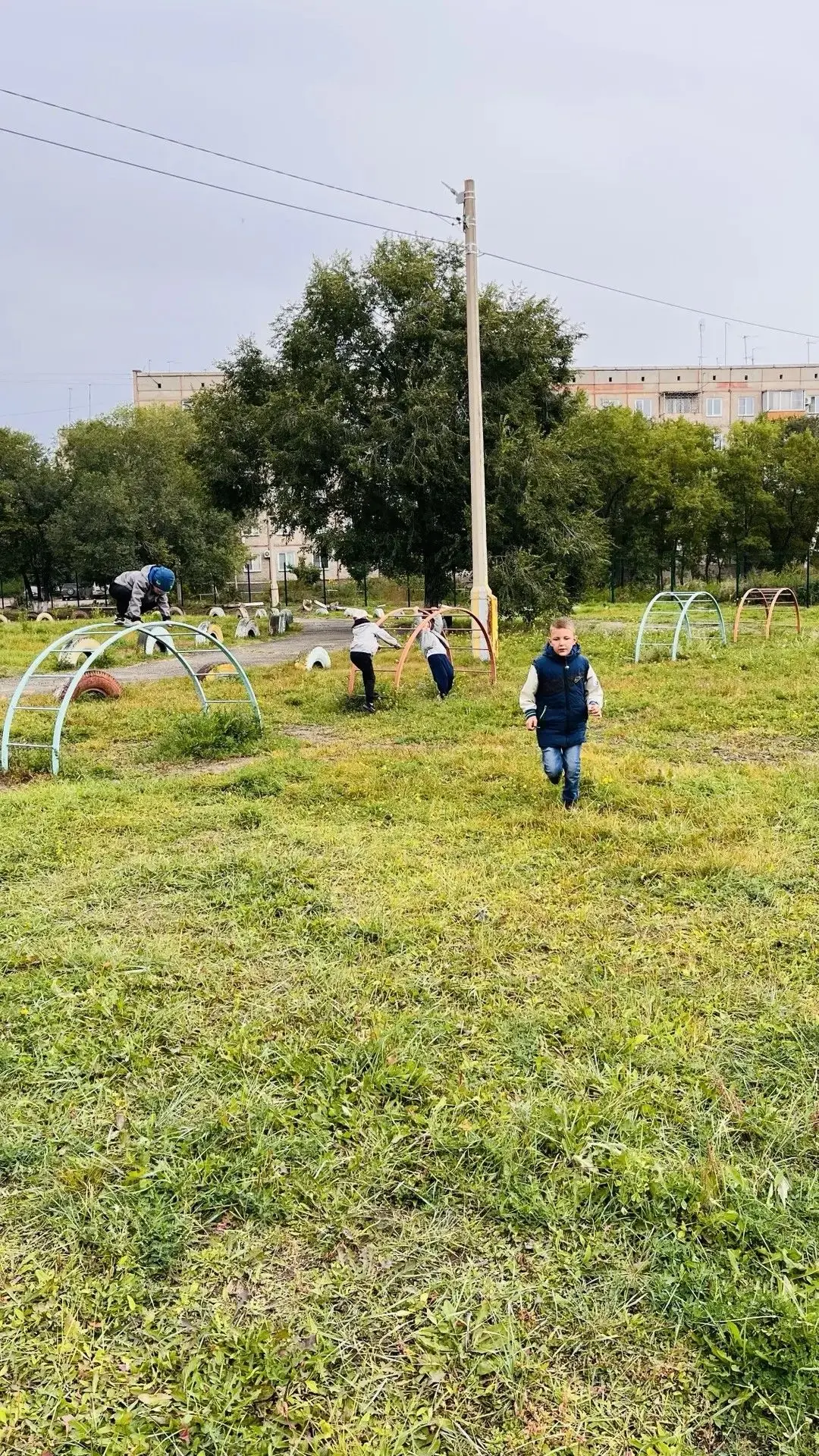 Сегодня наши ребята из подготовительной группы «Непоседы» побывали на экскурсии в школе...
