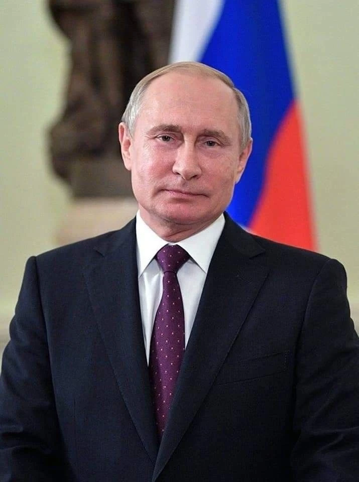 Путин: Выплачивать пособие по уходу за ребенком до 3 лет — это правильно.