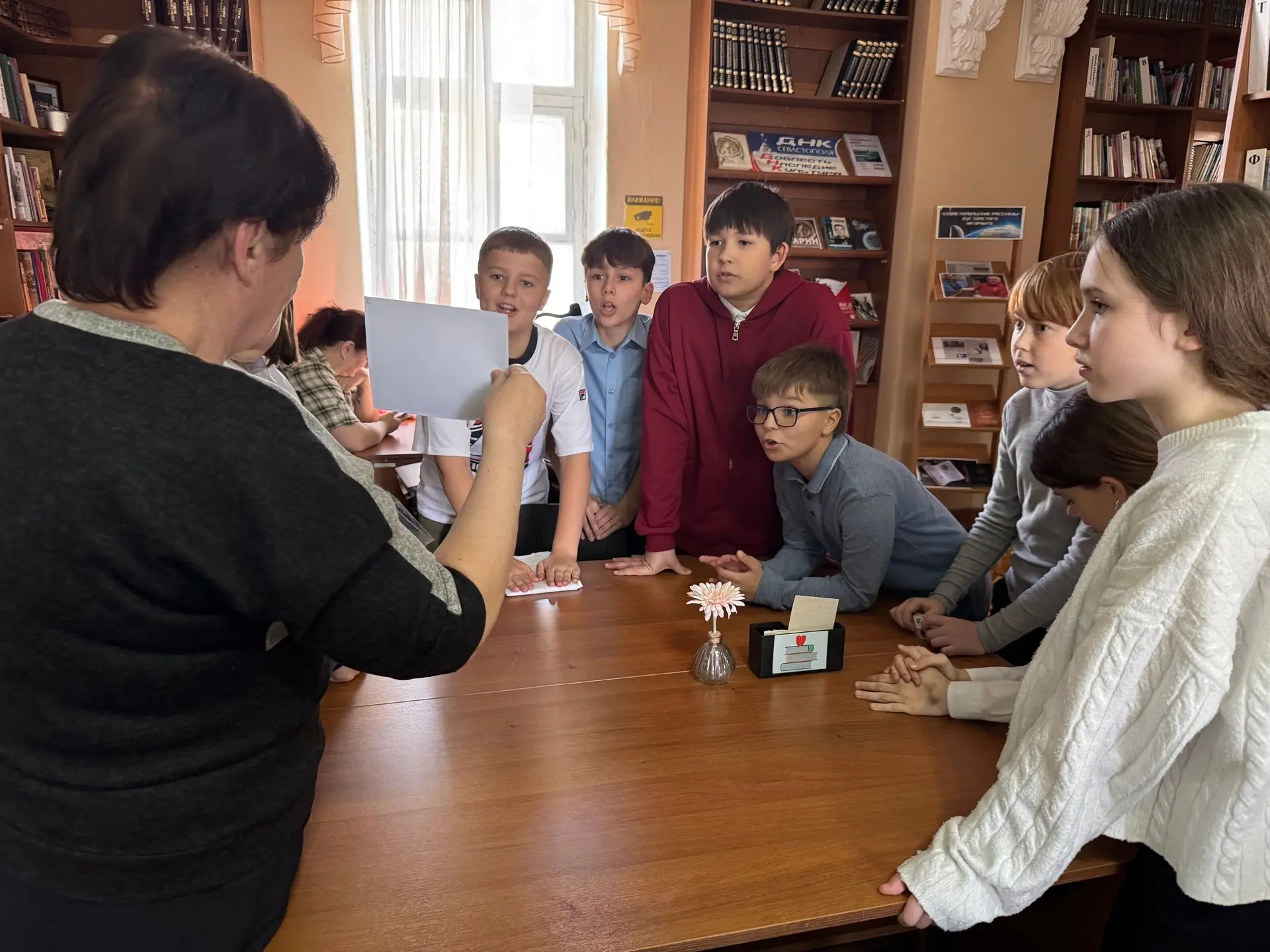 "КЛАССНЫЕ" НОВОСТИ"👍  16 апреля ученики 5-А класса вместе со своим классным руководителем Ищенко Дар