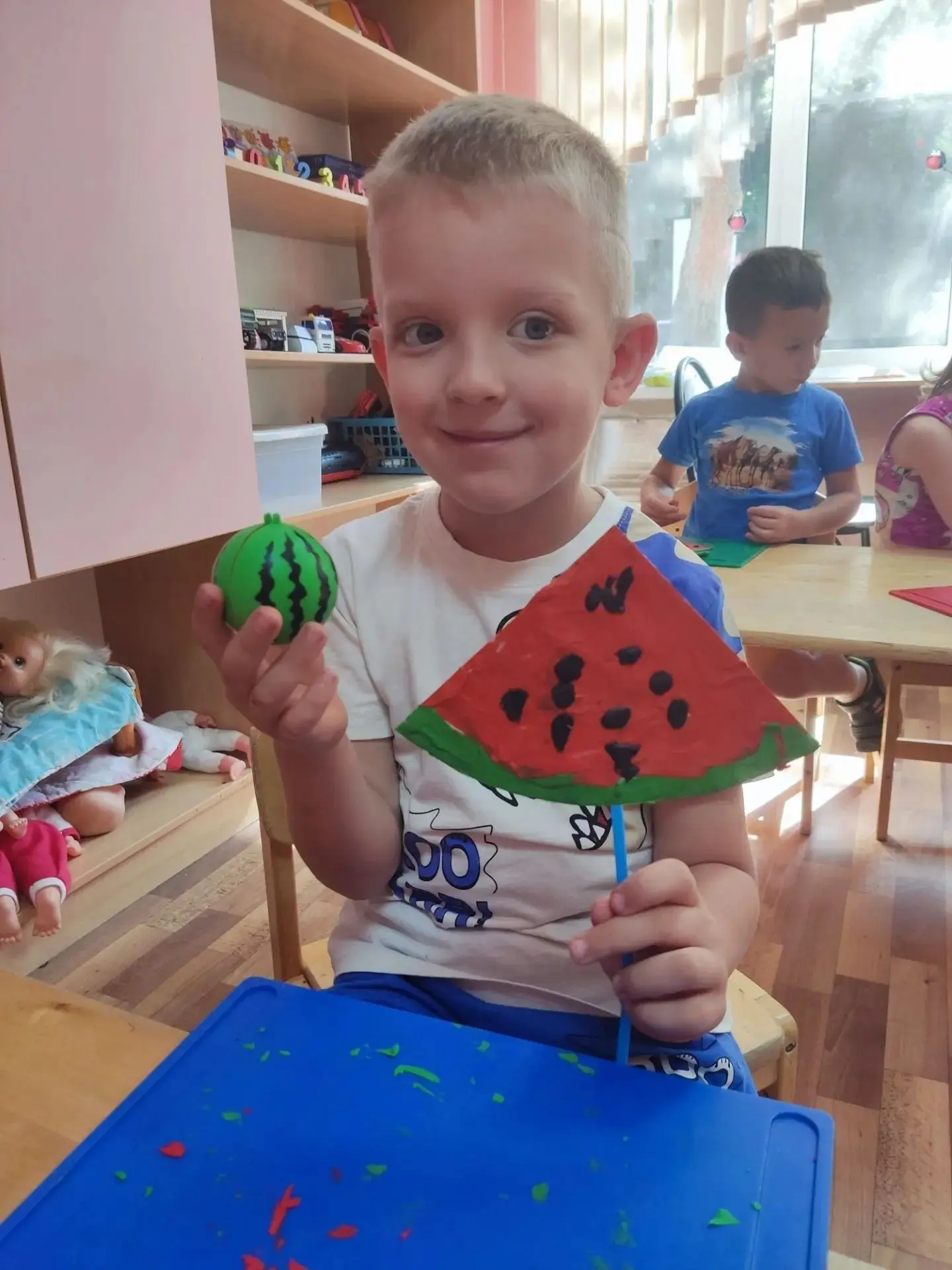 10 из 10 за улыбку и аппетит! 🍉