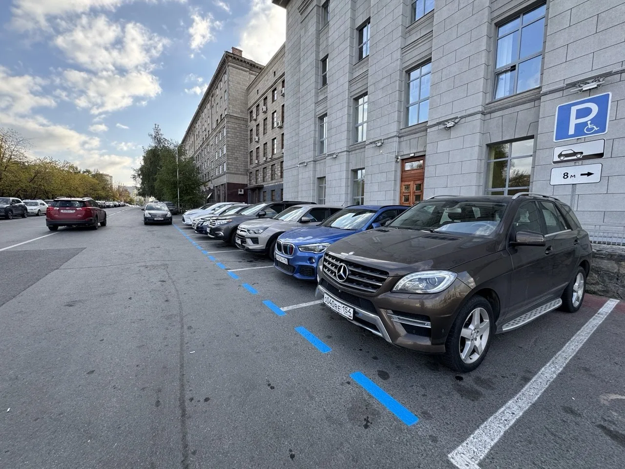 🅿️ 🚗 25 октября начнут работать новые платные парковки в центре Новосибирска. Места с...