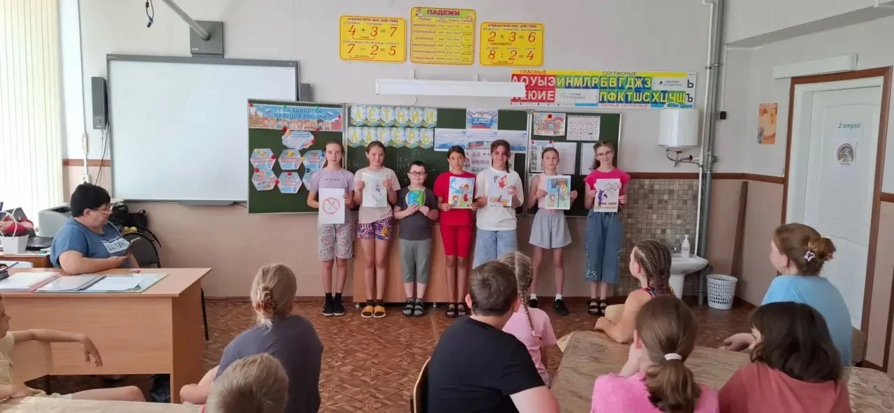 💥💥💥Агитбригада "Мы за ЗОЖ!" 5 отряда "Атаманы" посетила 1,2,3 и 4 отряды лагеря. Выступили против