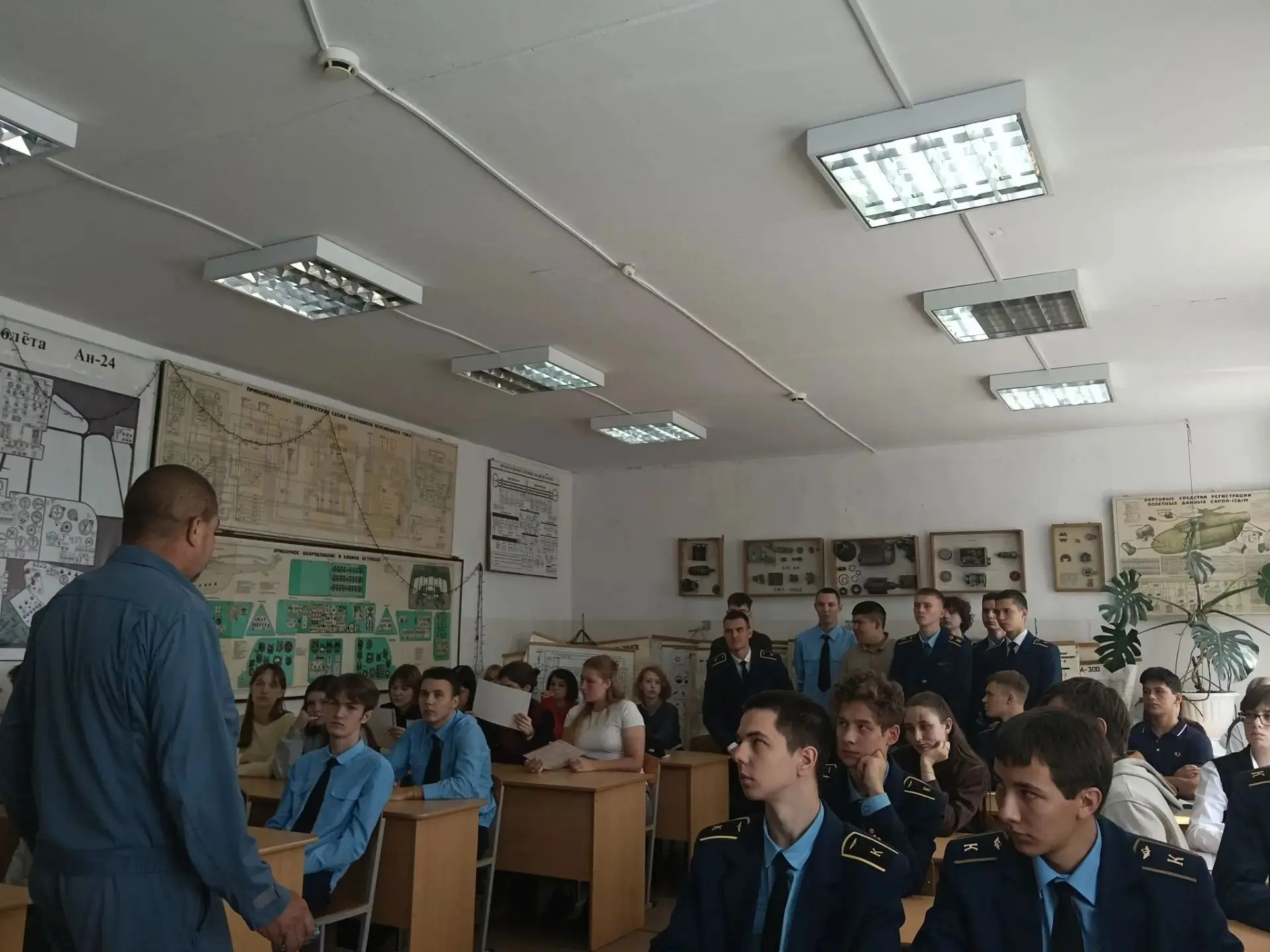 🎓 Встреча с выпускником: вдохновение и профессиональные ориентиры