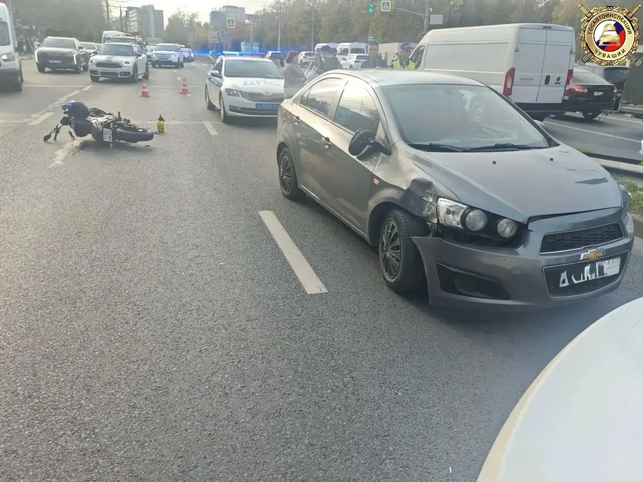 На Московском проспекте в Чебоксарах мотоциклист получил травмы в столкновении с автомо...