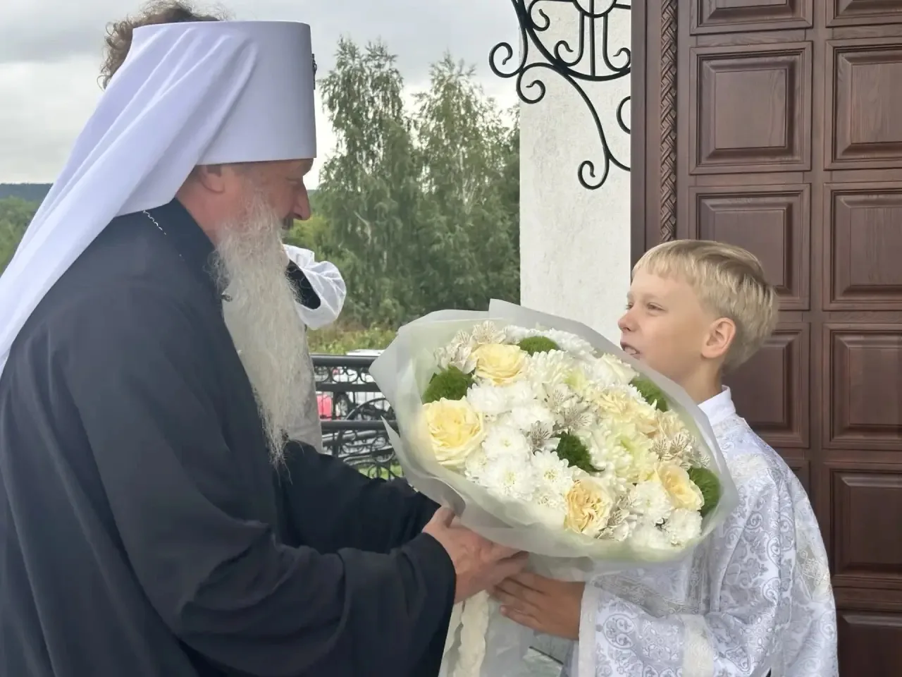 В день Преображения Господня в храме Воскресения Христова прошла архиерейская Литургия