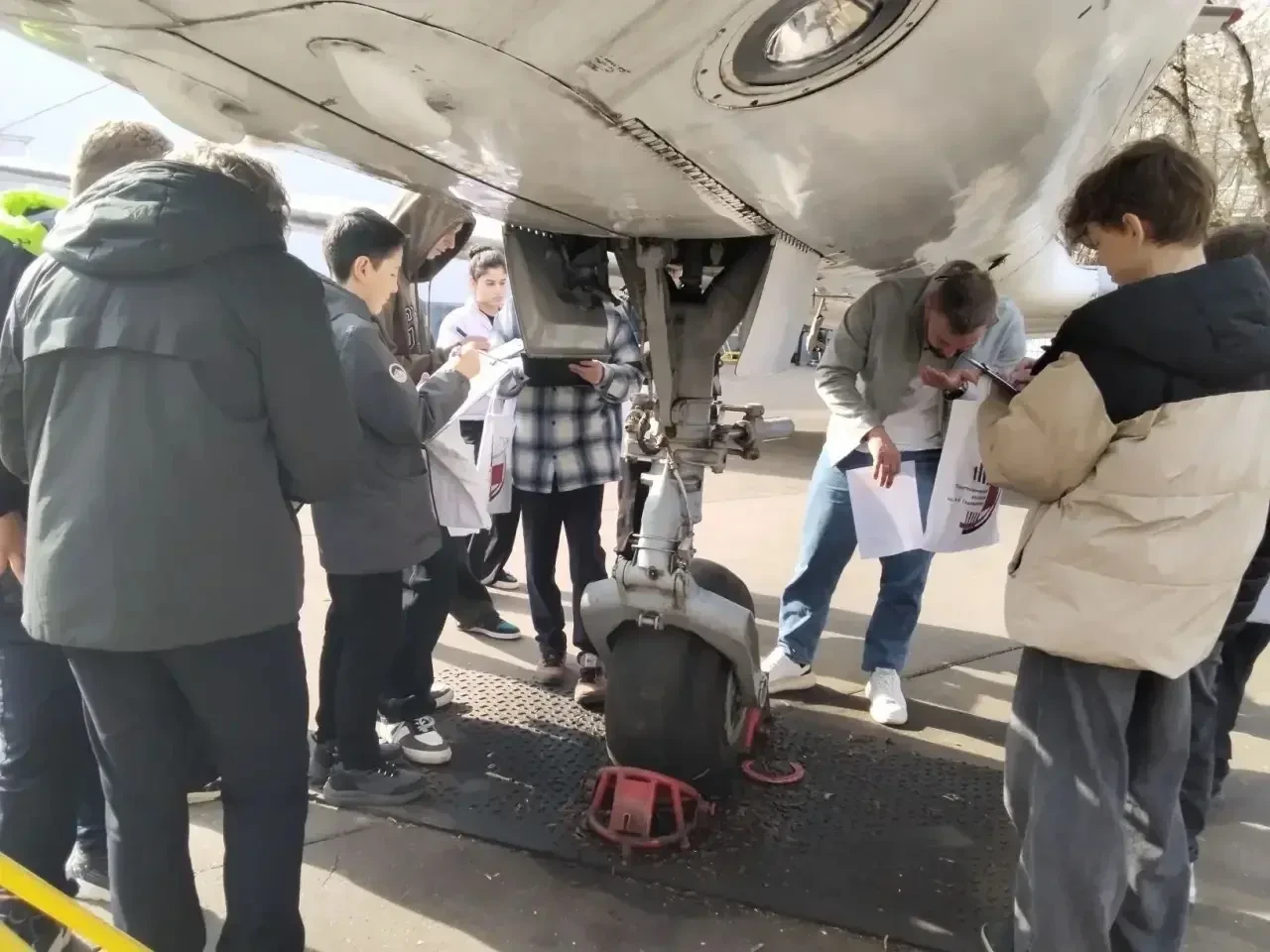✈ От винта!  🛬 Ученики нашей школы посетили Политехнический колледж им. Годовикова, где почувствовал