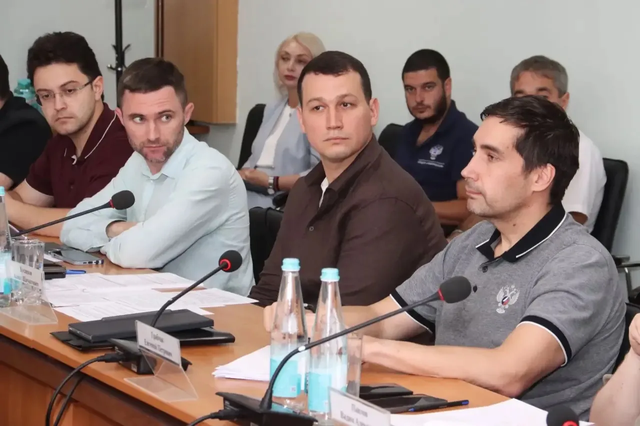 Евгений Грабчак совершил рабочую поездку в ЛНР