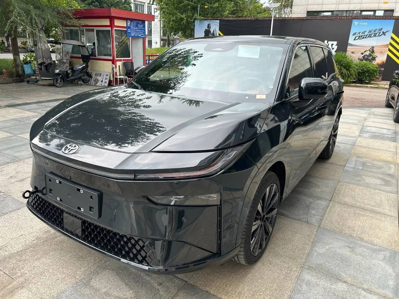 Сегодня купили такой вот 🇨🇳Toyota bZ3X🇨🇳 в Китае для нашего клиента😊