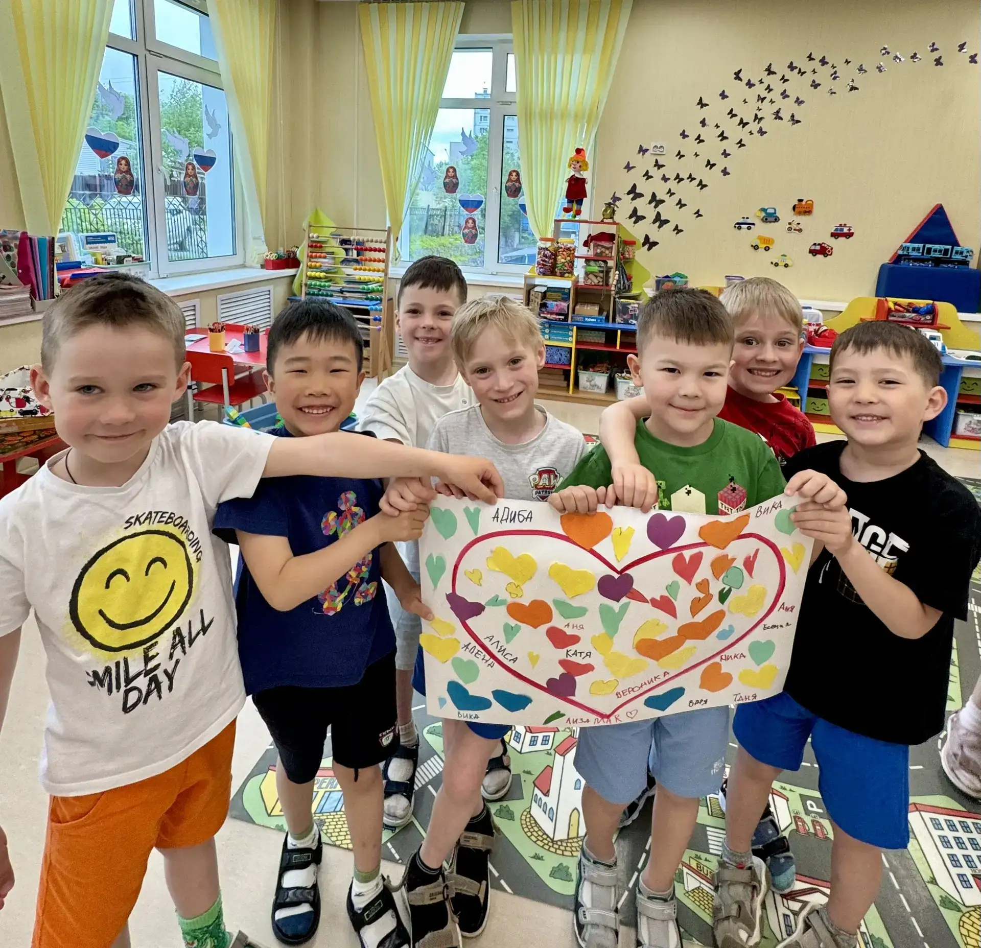 💖 День дружбы в группе «Бабочки»: учимся дарить тепло и быть единым целым! 🦋🤝