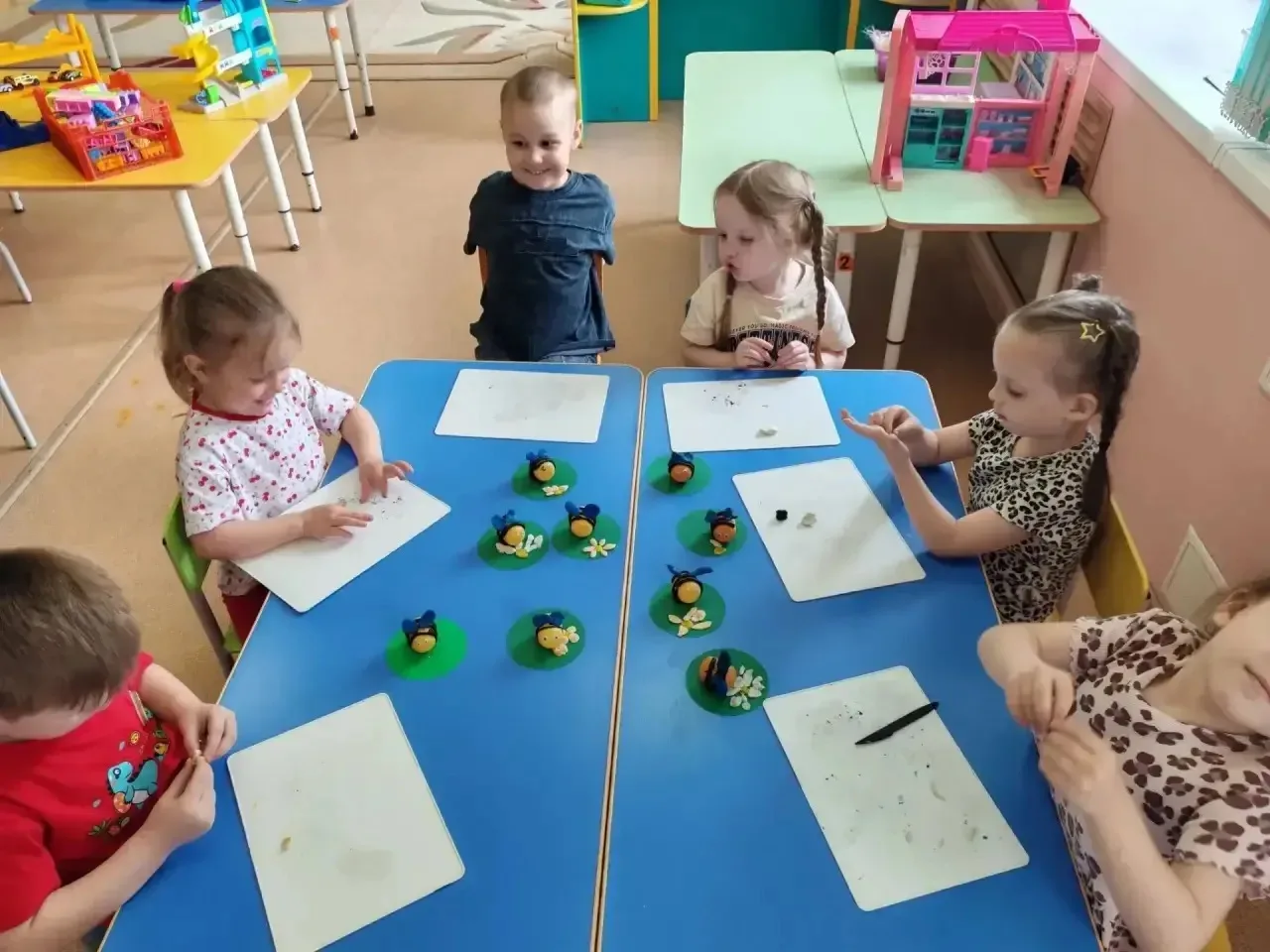 Солнечные моменты✨ творчества: яркое лето в нашем детском саду🫟☀️🎨.
Каждый день🗓️ в детском саду 