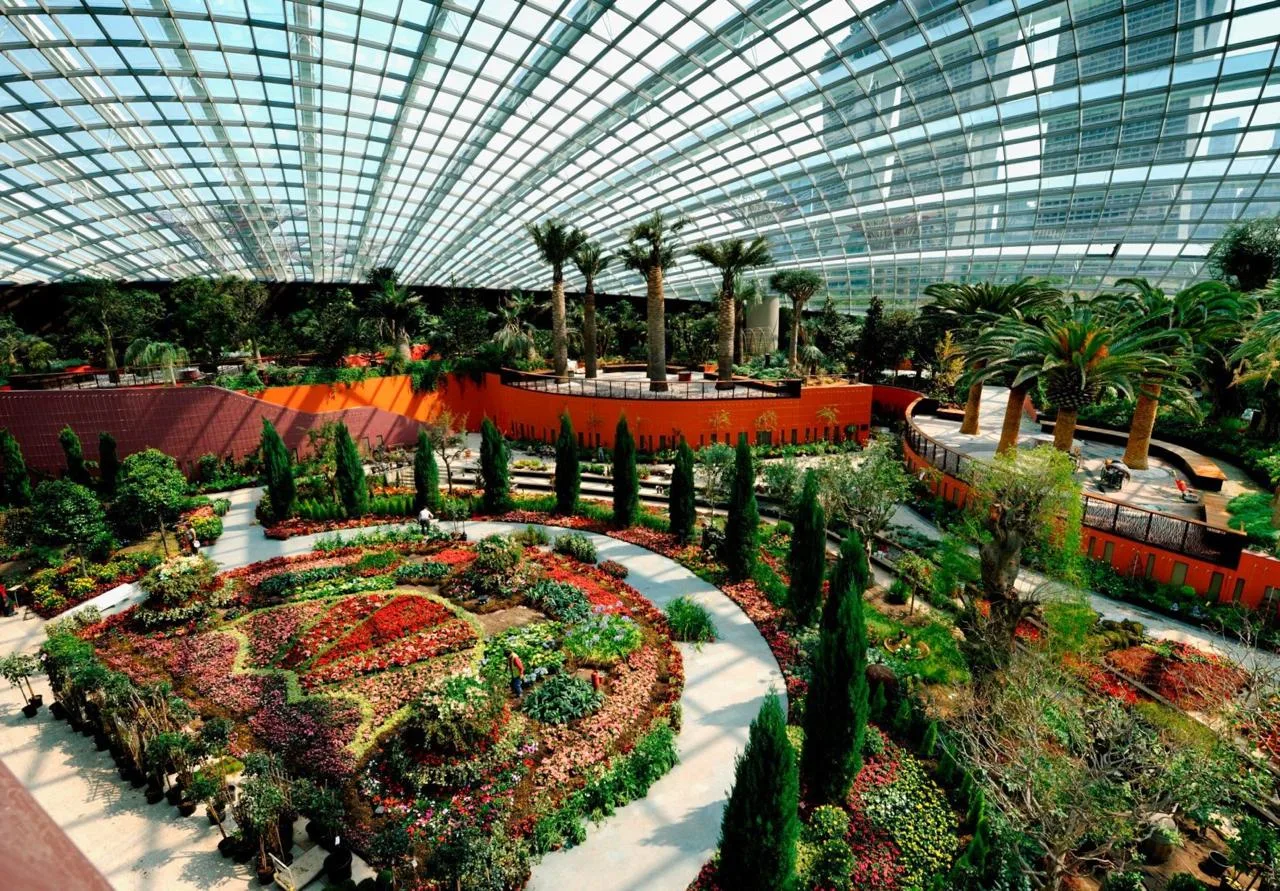 Купол Цветов, Сингапур 🇸🇬  🔹 Купол Цветов или Flower Dome - крупнейшая в мире стеклянная теплица, ра