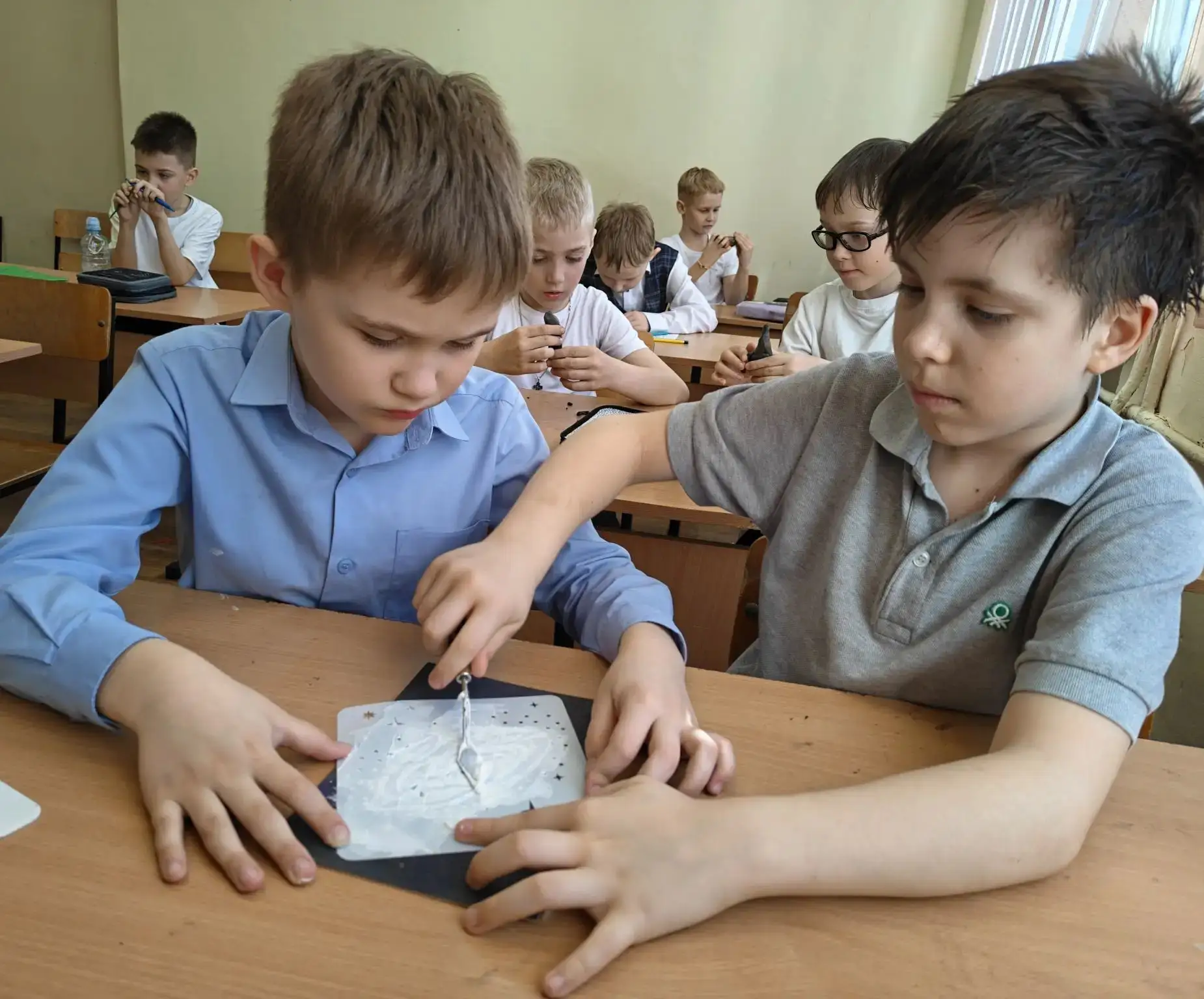 🚀К звездам — через творчество!  🛰В творческом объединении «Умелые руки» целый месяц шла подготовка к