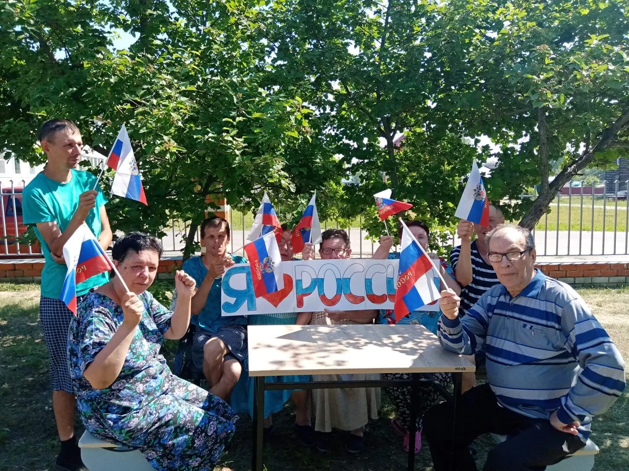 В преддверии Дня России в Новлянском доме-интернате прошла интересная квест-игра «Моя Родина Россия»
