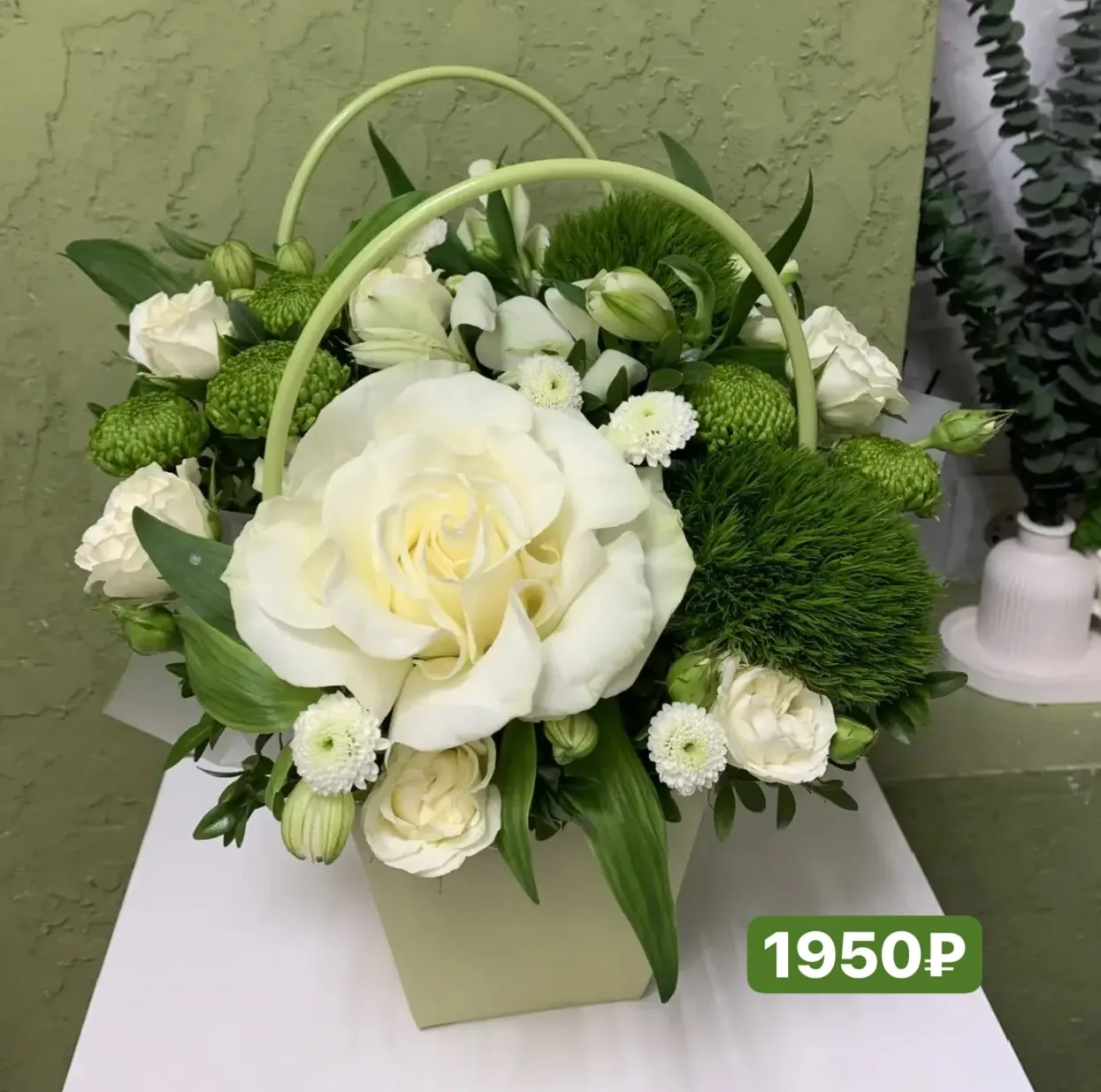 Подарите себе и близким немного тепла с нашими мини-букетами 💕Нежные, свежие, собранны...