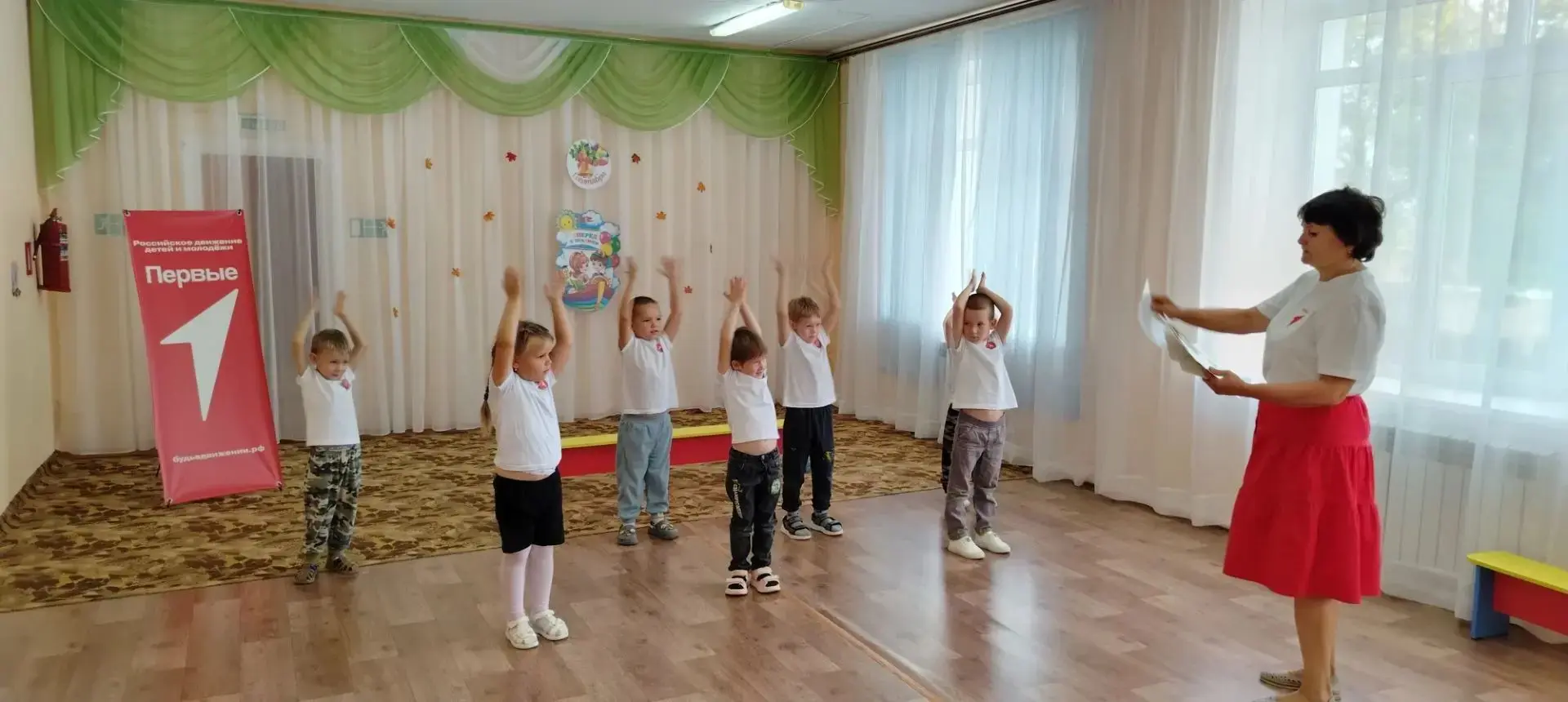 1 сентября воспитанники и педагоги МДОУ "Детский сад "Берёзка" с.Теликовка Духовницкого...