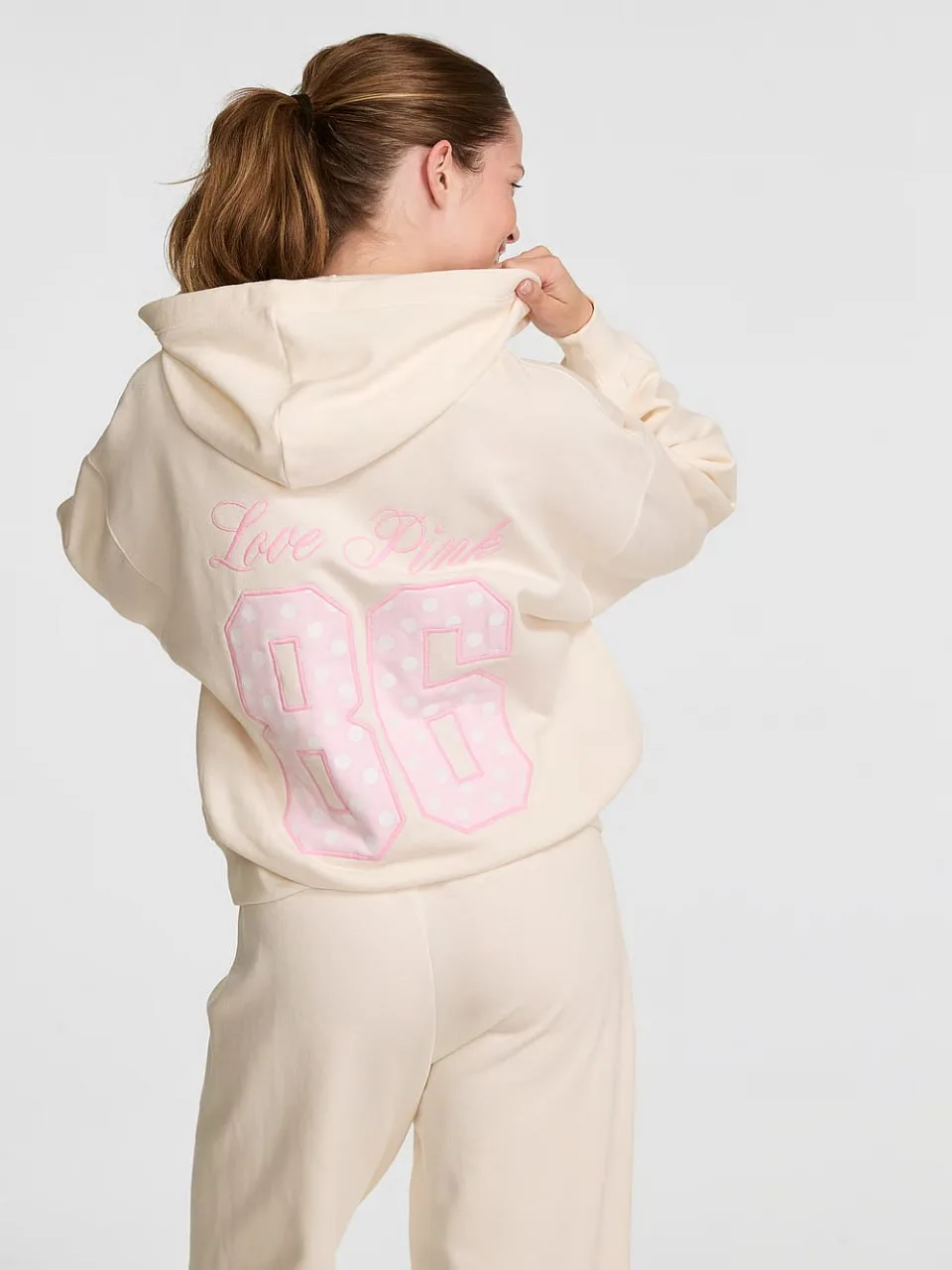 ⚡️Victoria Secret радует скидками 💣

⚡️Костюм 6299 р 🔥

⚡️https://www.victoriassecret.com/us/pink/