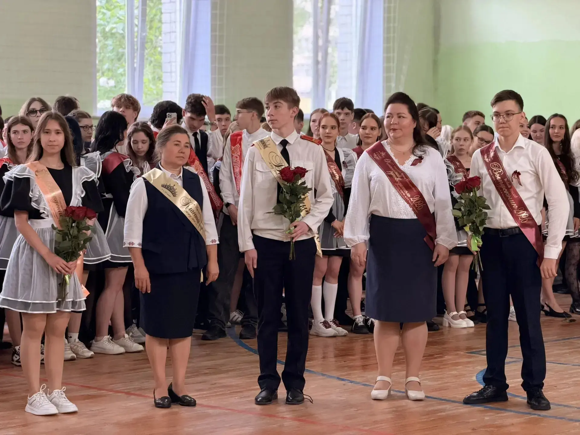 🎊 26 мая 2026 года в столичной школе №6 города Чебоксары прозвенел последний звонок для выпускников 