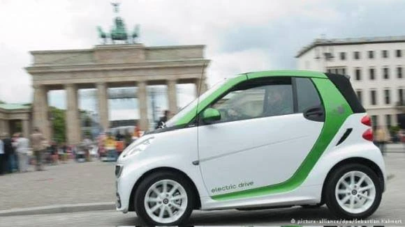 Электромобили впервые обогнали бензиновые авто по продажам в Германии