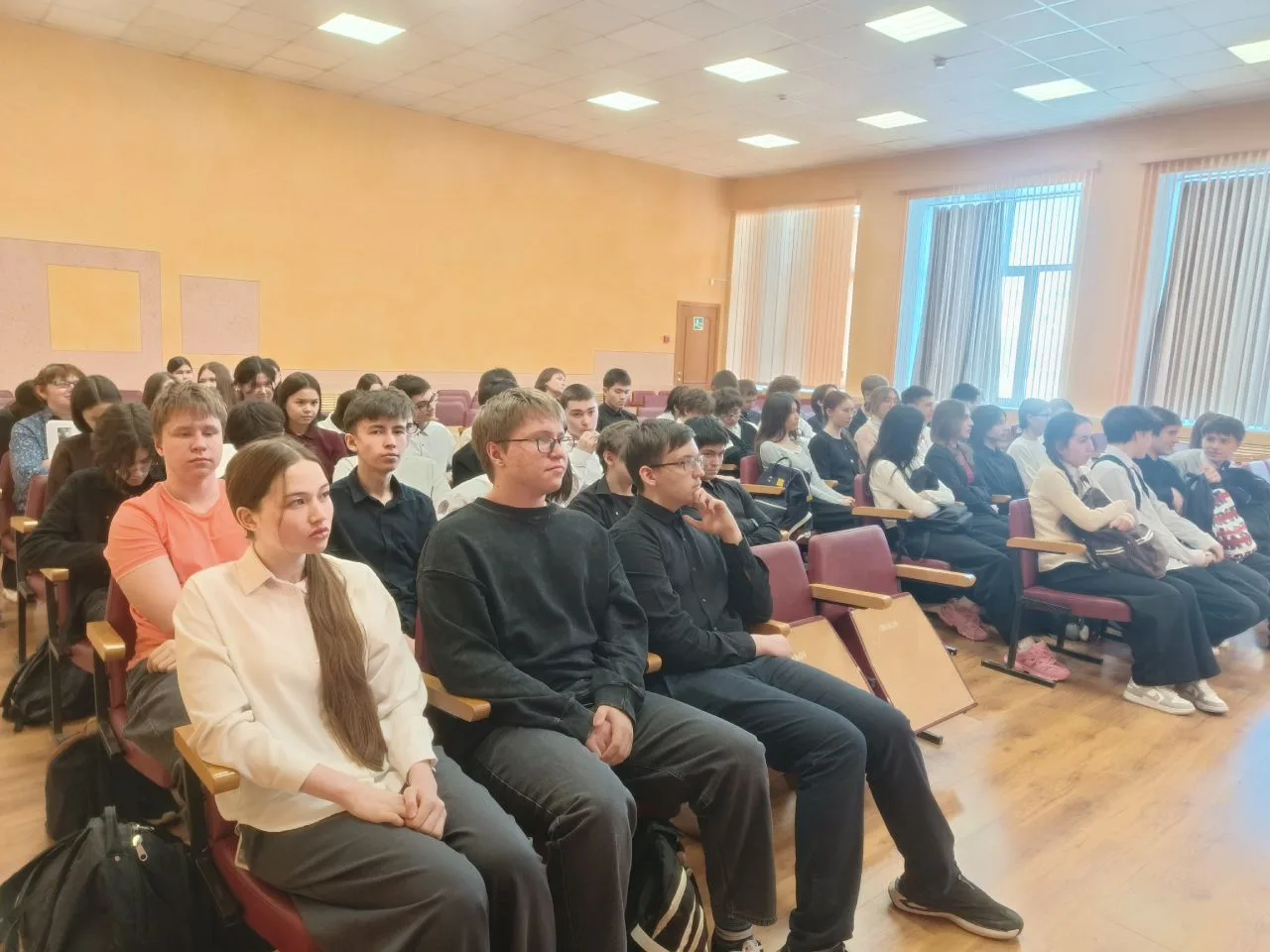 10.03.2026г. в МБОУ лицей №3 состоялась профориентационная встреча обучающихся 8-9х классов с психол