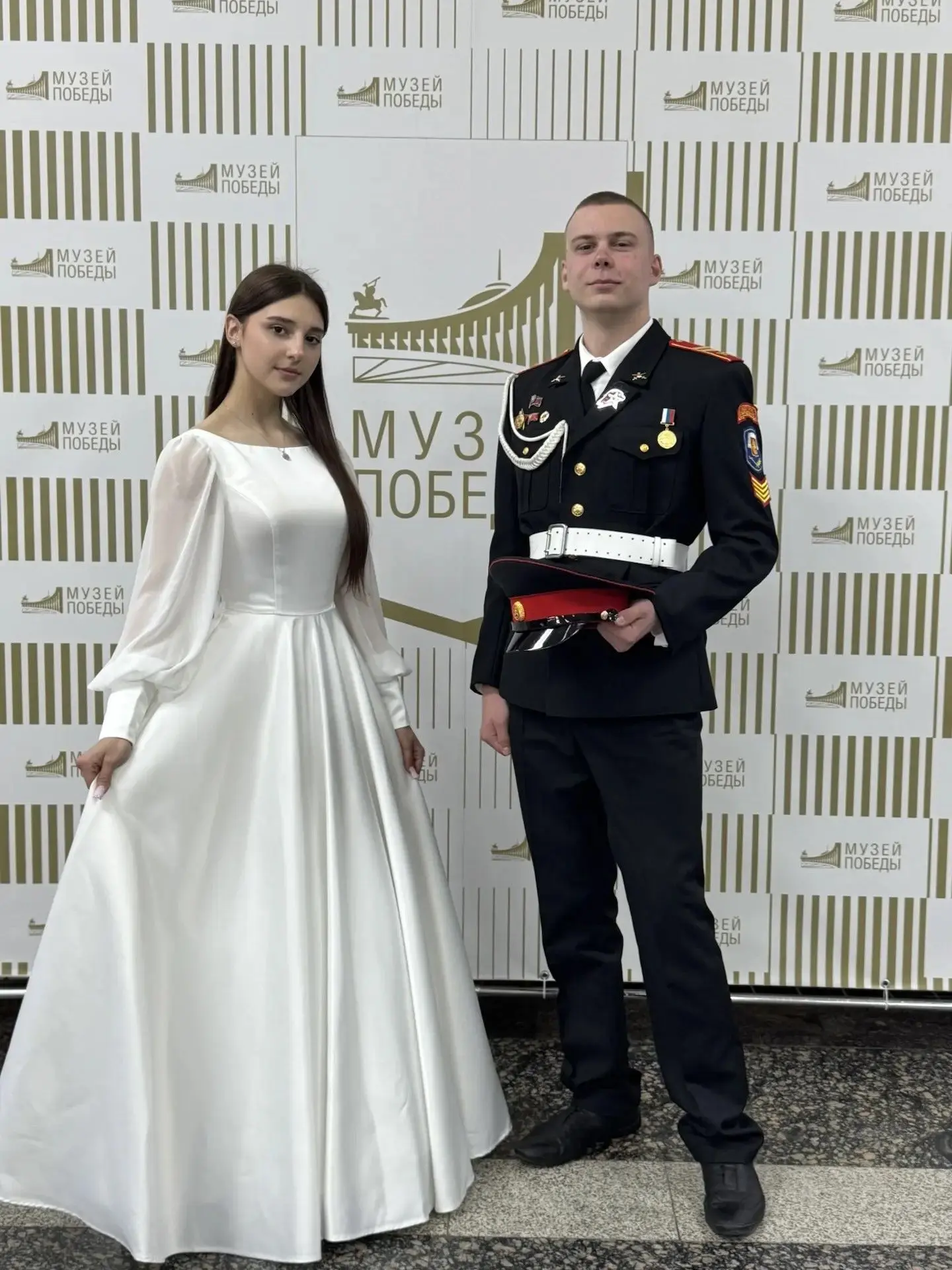 🌺 Майский вальс длиною в 81 год…  Вчера, в преддверии великого праздника, Поклонная гора расцвела па