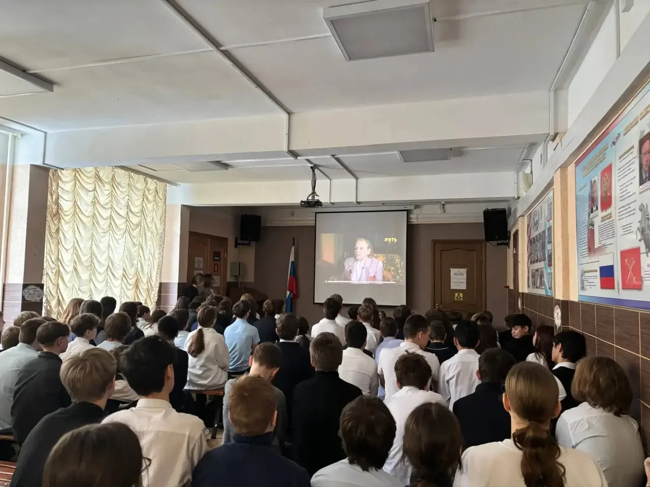 🕯Подвиг жителей блокадного города🎖    26 января в нашей школе прошла историческая конференция, посвя