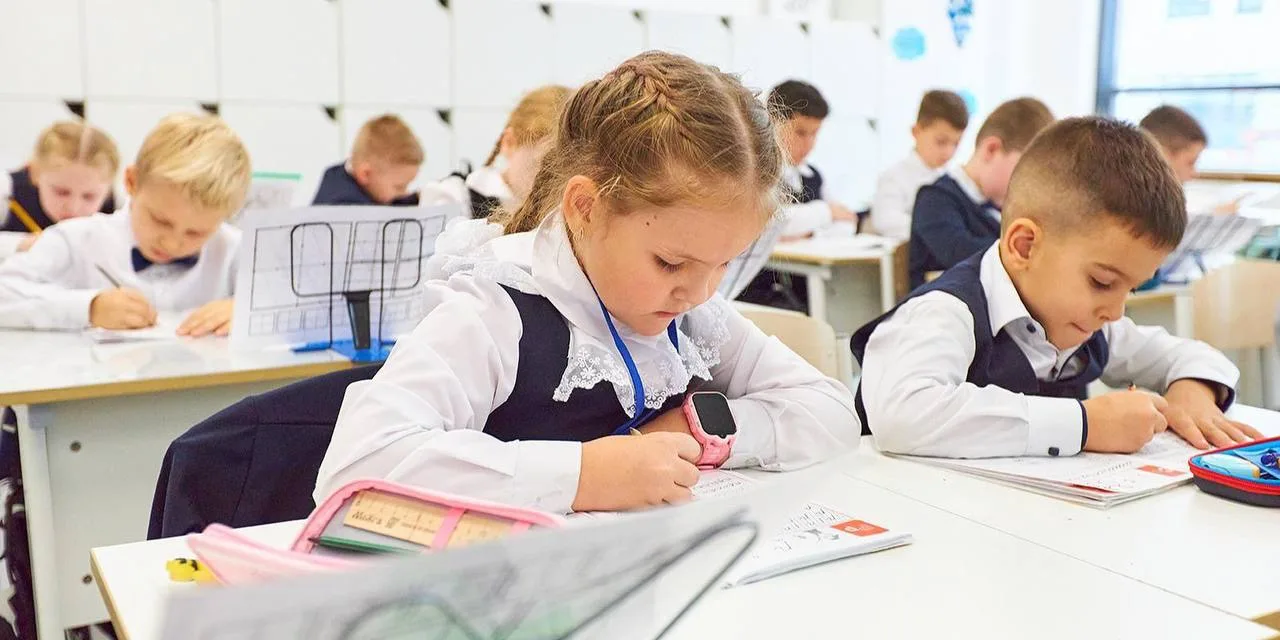 Cервис «Вывоз ненужных вещей» на mos.ru поможет подготовить детский гардероб перед 1 се...