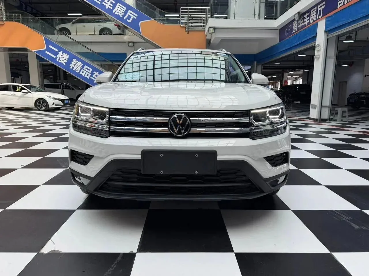 Volkswagen Tharu