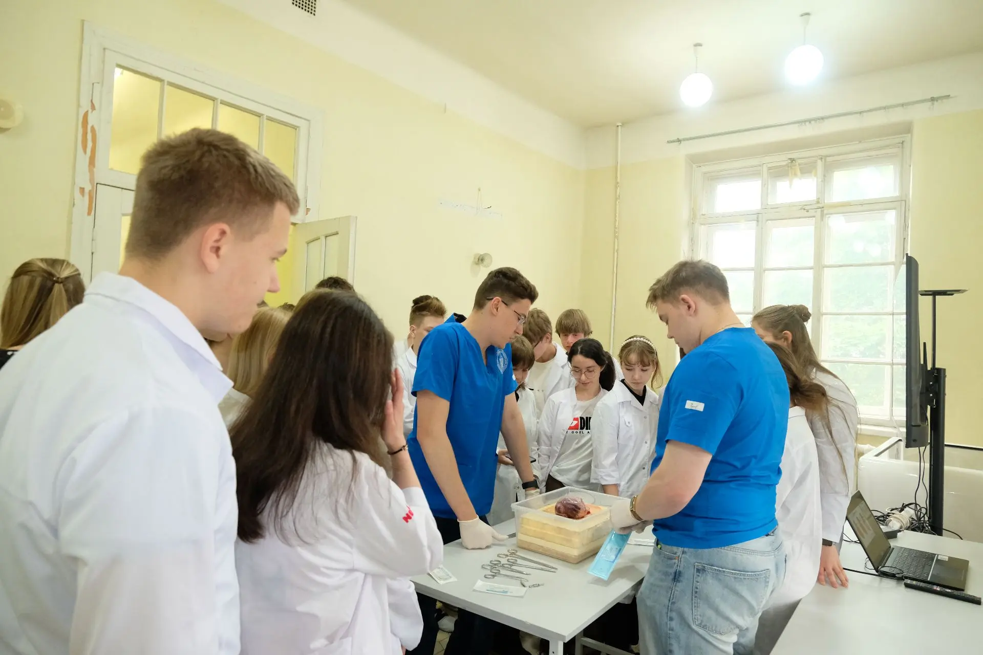 ЛЕТНЯЯ ПРАКТИКА #Лицей179_События #Лицей179_Ушинского 

Администрация, учителя, ученики и родители б