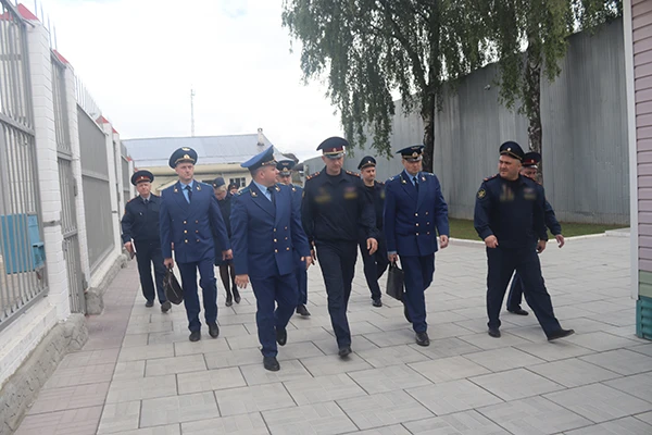 Заместитель прокурора Владимирской области Антон Жуков провел проверку в мужской исправ...