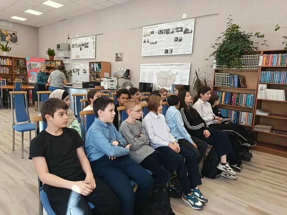 НОВОСТИ ИЗ КЛАССОВ 📣  Путешествие в мир фэнтези: как 5 «А» покорял «Землю чудес»! ✨📖  16 апреля ребя