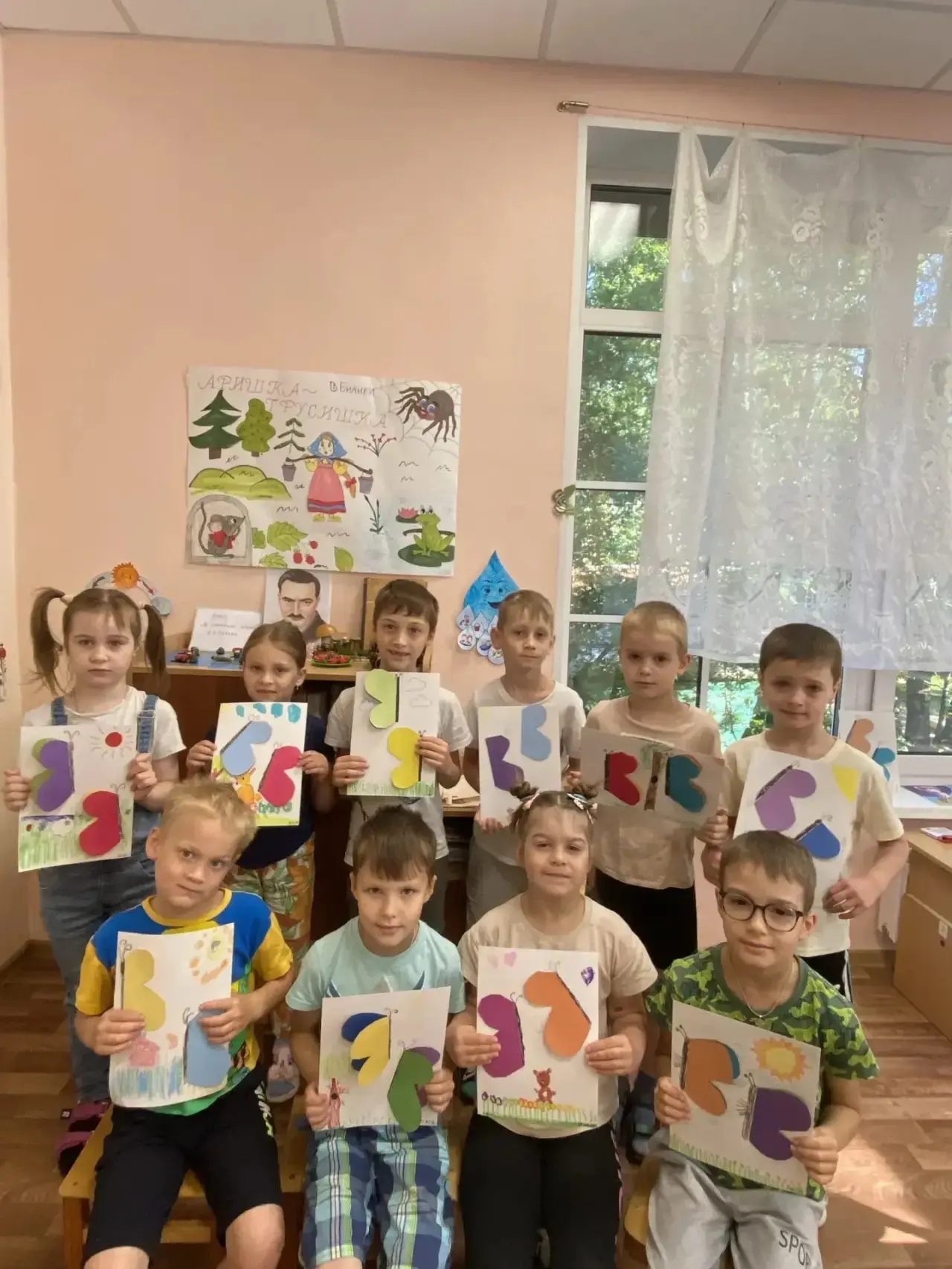 На лесной полянке чудо —