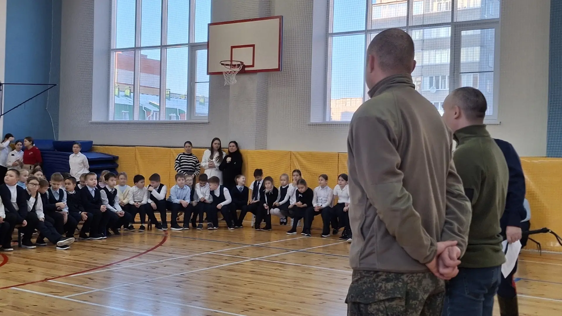 32 -й школе г.Йошкар-Олы прошла встреча учащихся с участниками Специальной военной операции.   Мероп