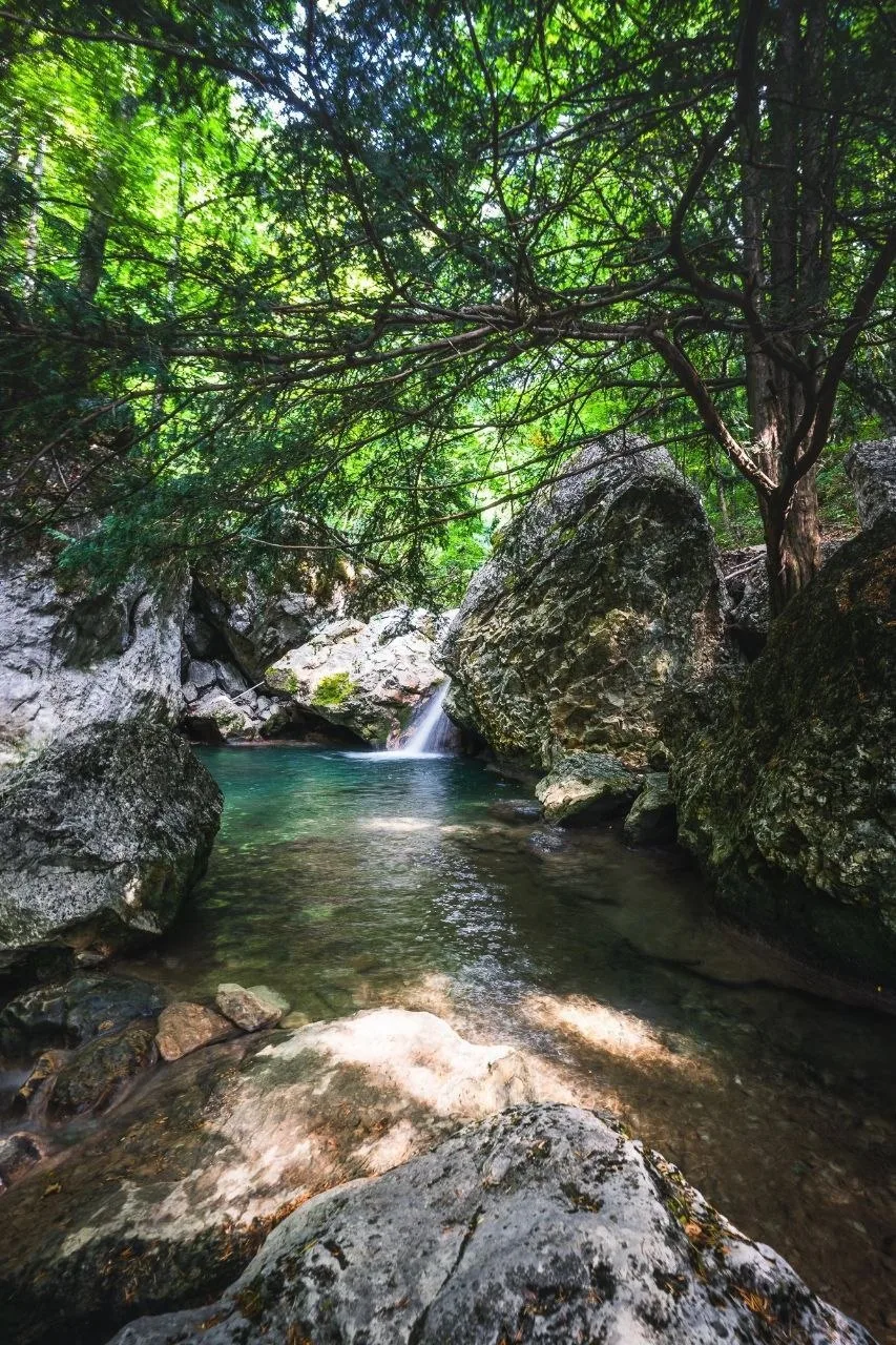 Большой каньон Крыма - Самый глубокий каньон полуострова. 

☝️Это популярное место у туристов. Высот