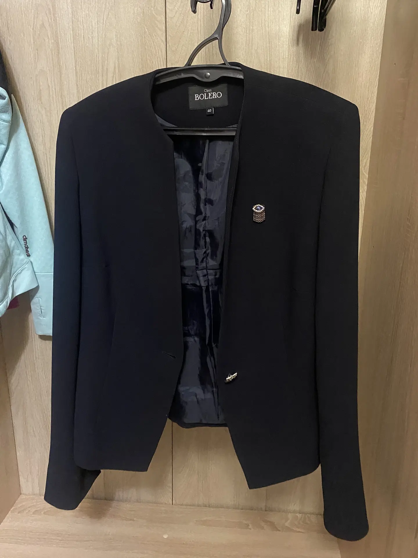 Продам костюм с юбкой 1500р
