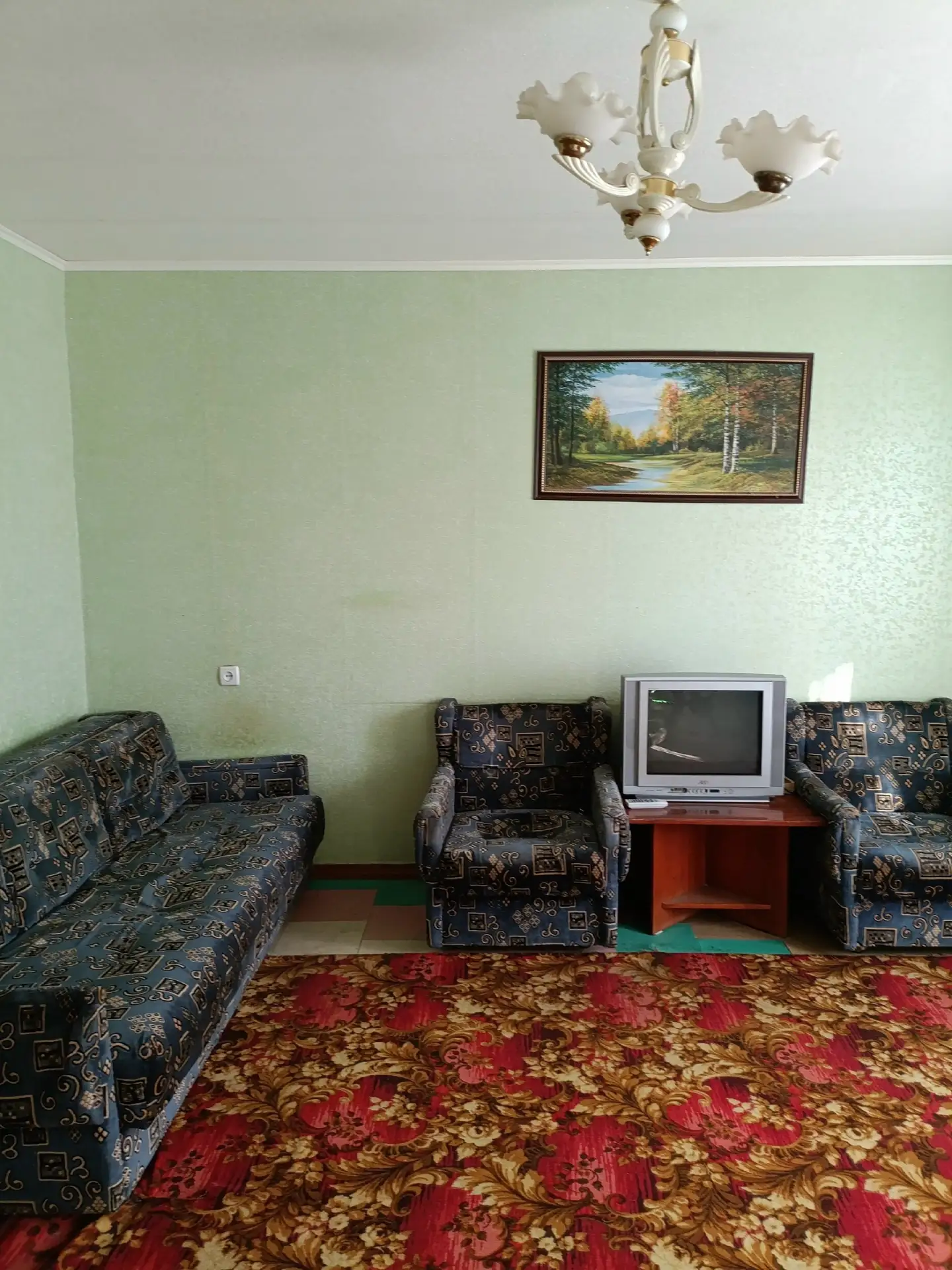 Собственник. Продам 1- комнатную квартиру в г. Харцызск. На Черемушках, не угловая, 4 э...