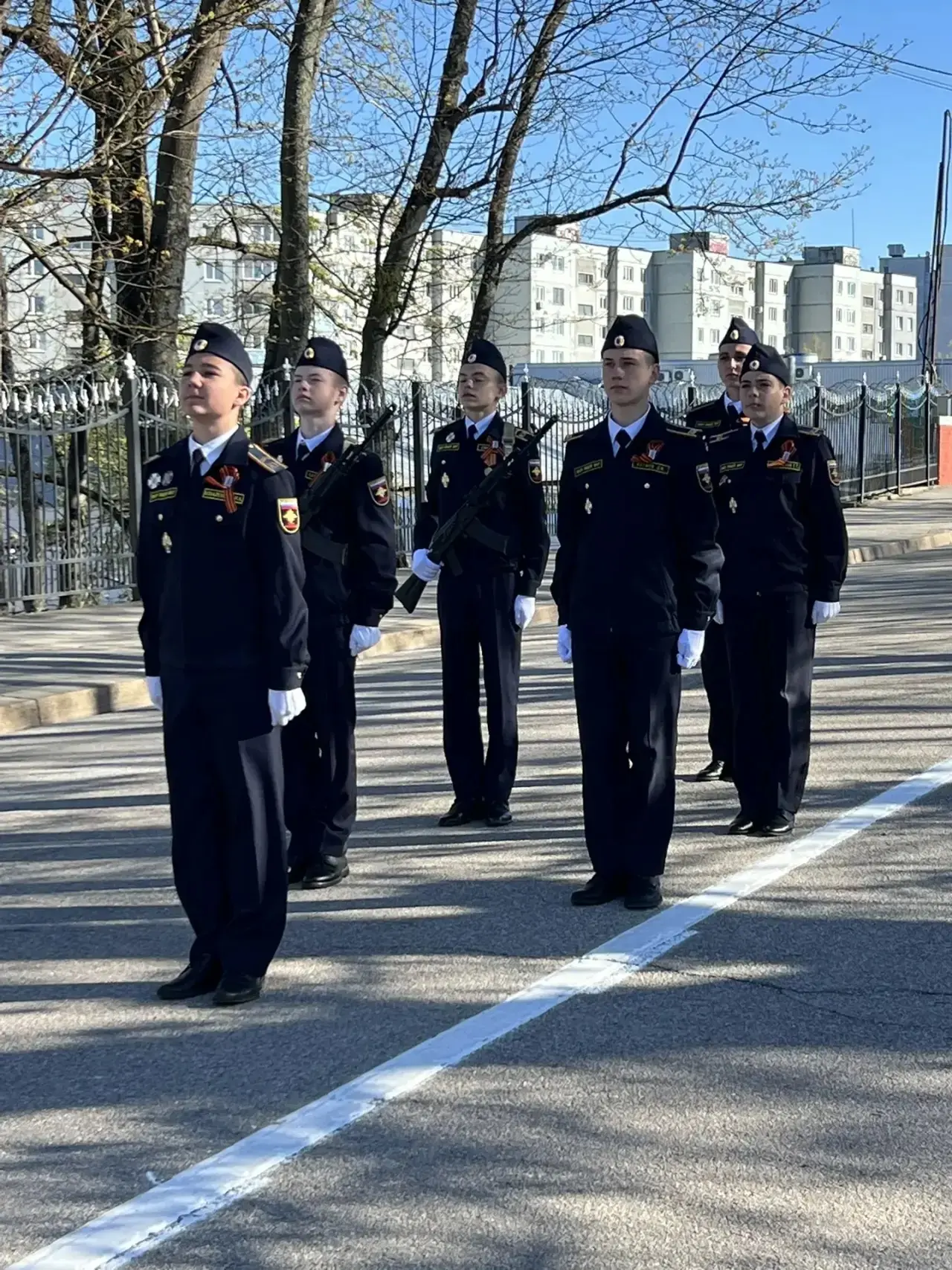 Пост № 1 у Вечного огня на мемориале 1200 воинам-гвардейцам — символ живой памяти и преемственности 