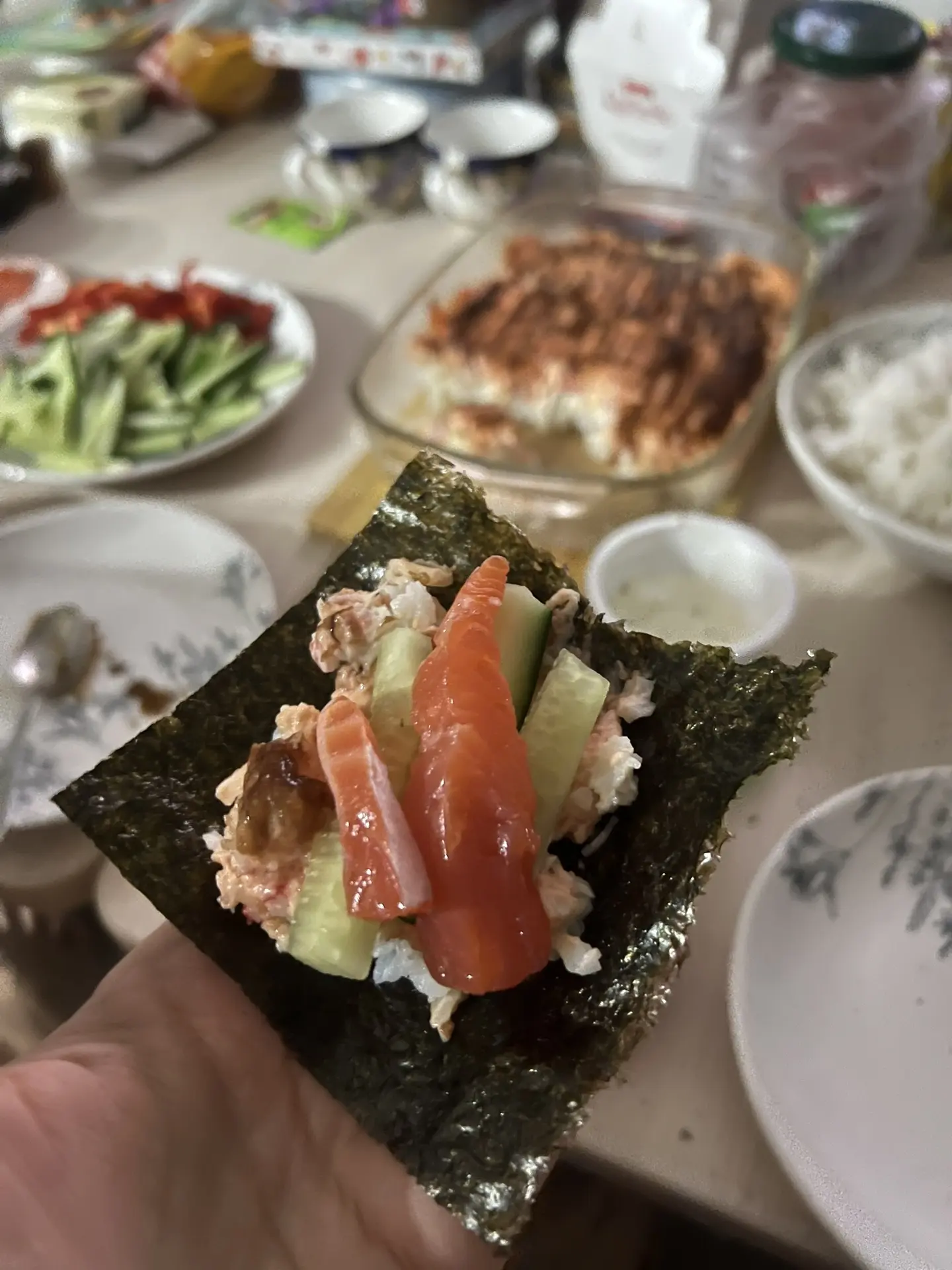 🧑‍🍳 Я очень люблю кушать 🥰 и готовить, и в кафе, и у друзей 🤤