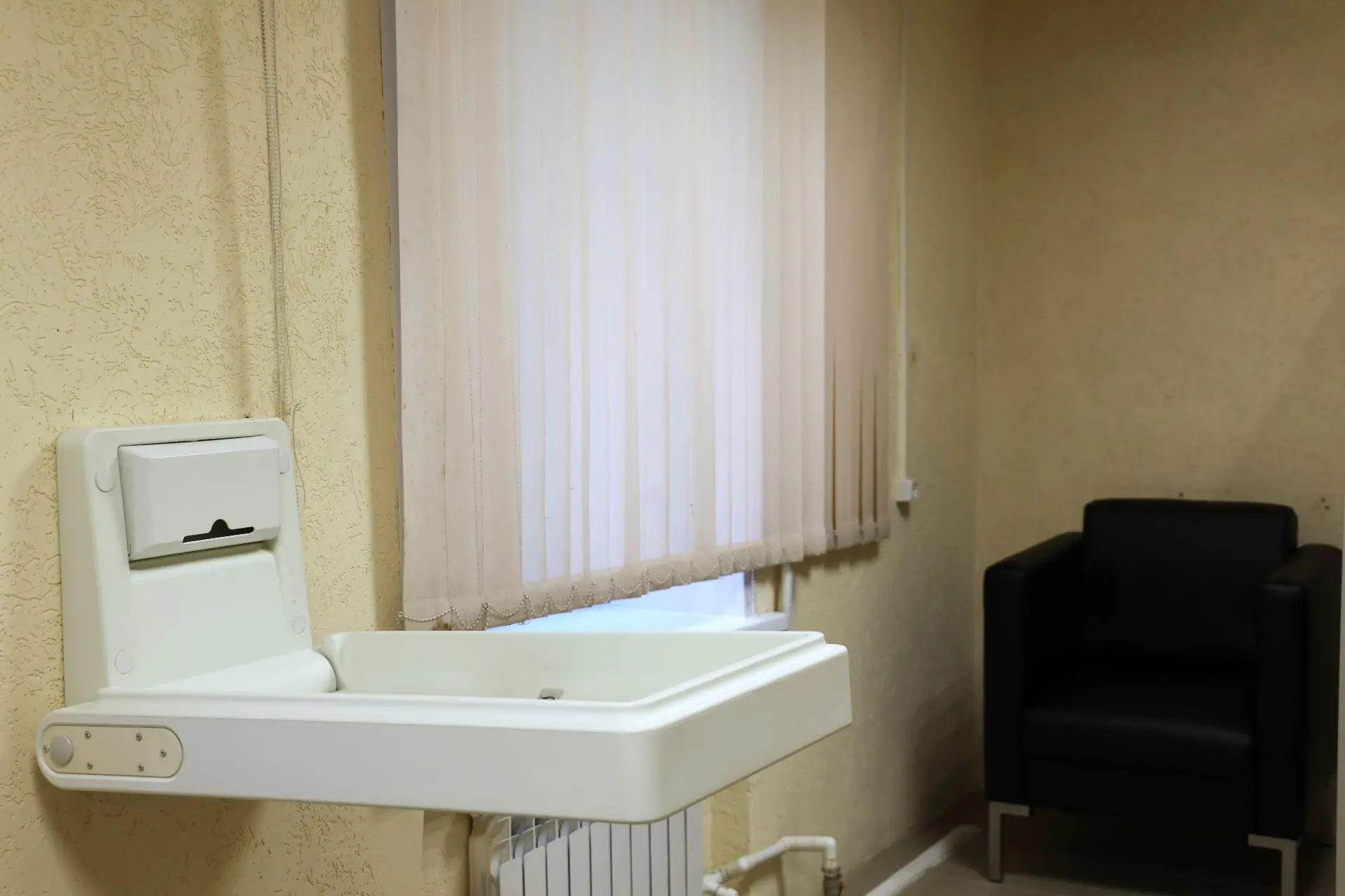 Омский политех открыл первую в университете комнату матери и ребенка🤱