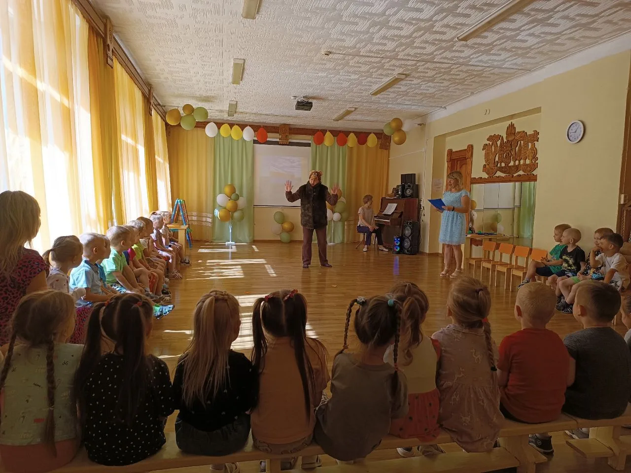 🧑👧 Для детей второй младшей группы "Непоседы"  и средней - "Любознайки" сегодня прошло развлечение