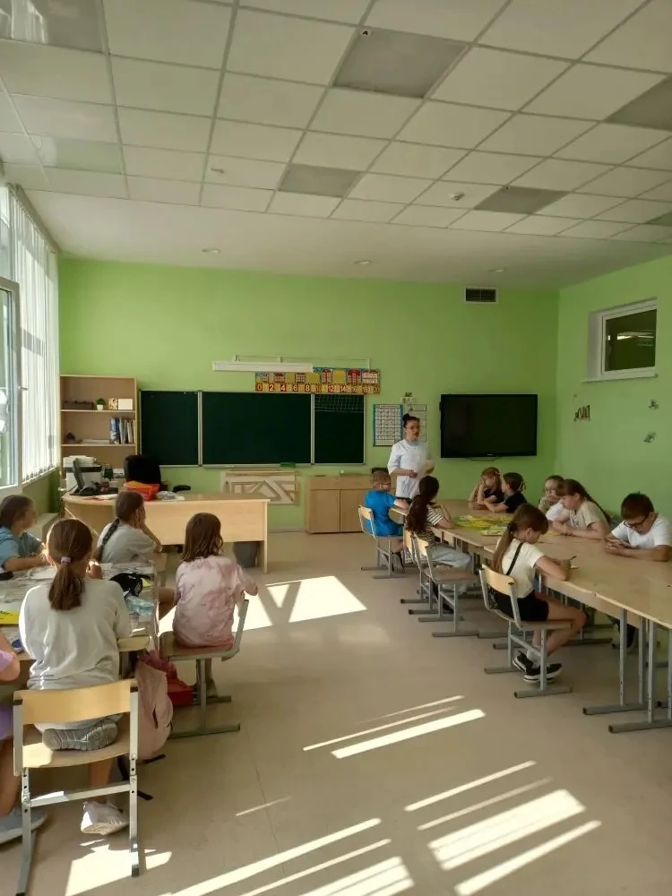 🩺 Урок здоровья и чистоты!
В гостях у ребят побывал медицинский работник. 
На важной беседе о лично